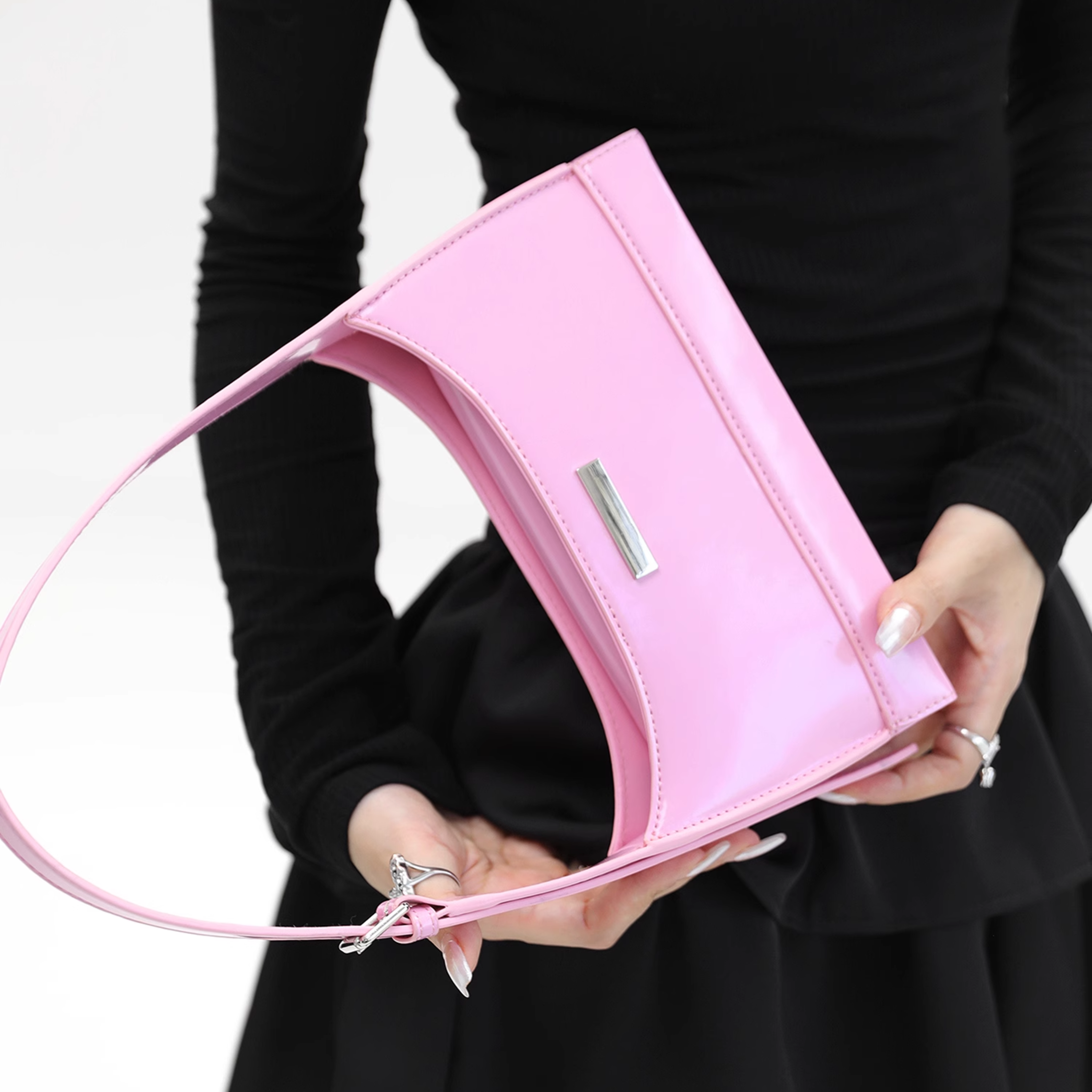 MINIMAL SHOULDER BAG