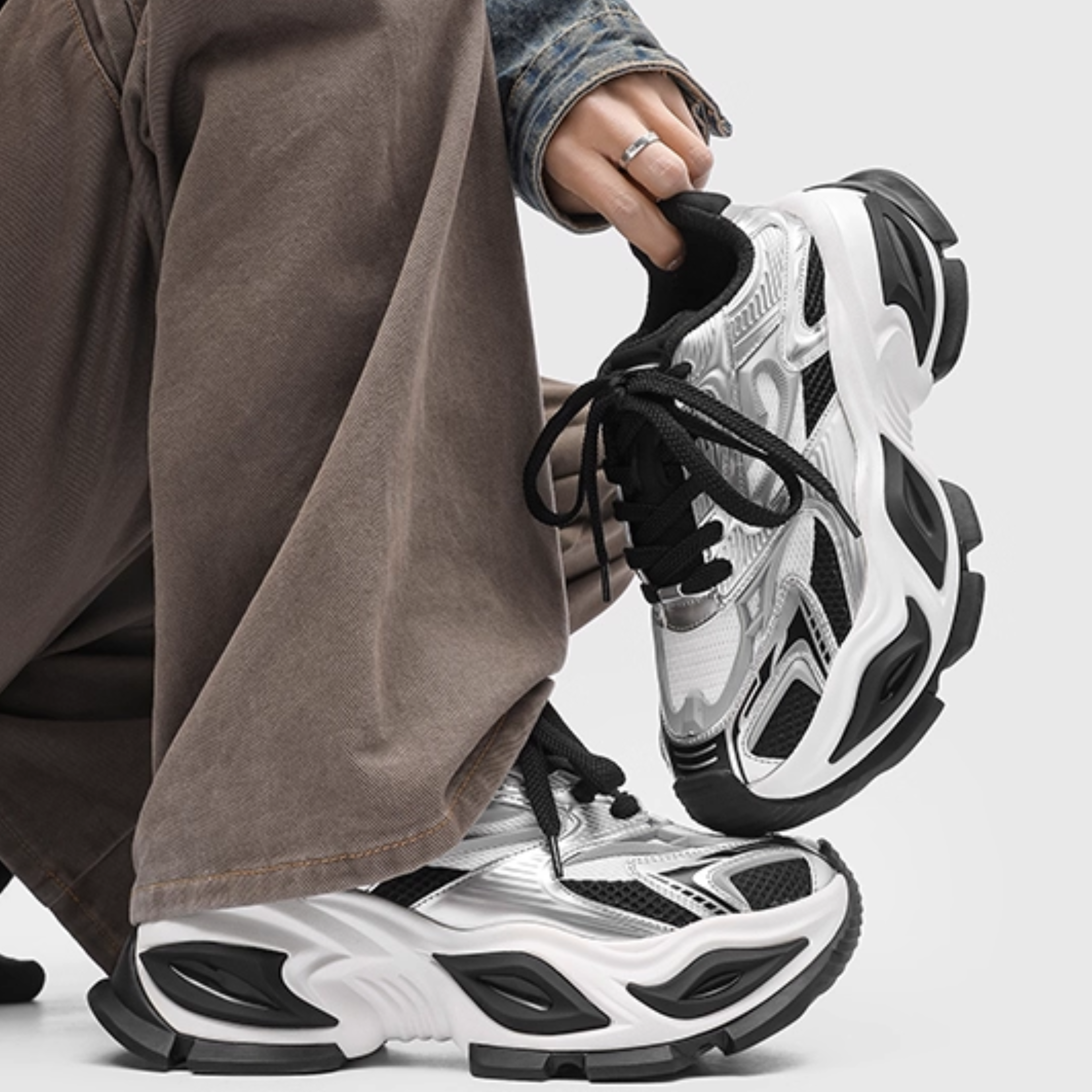 NEO WAVE CHUNKY SNEAKERS / BLACK×SILVER