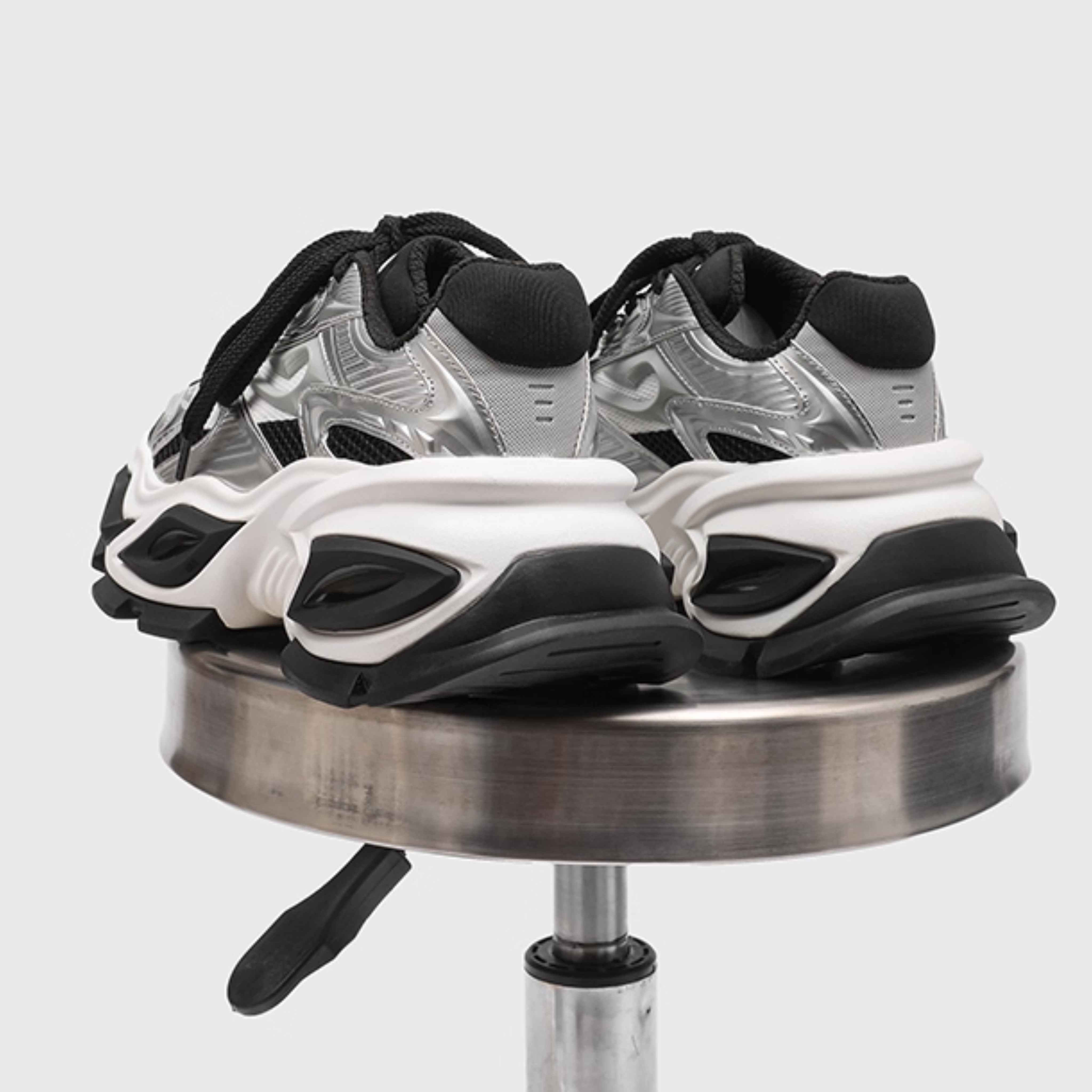 NEO WAVE CHUNKY SNEAKERS / BLACK×SILVER