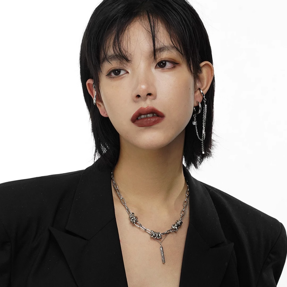 SILVER CHAIN EAR CUFF PIERCE