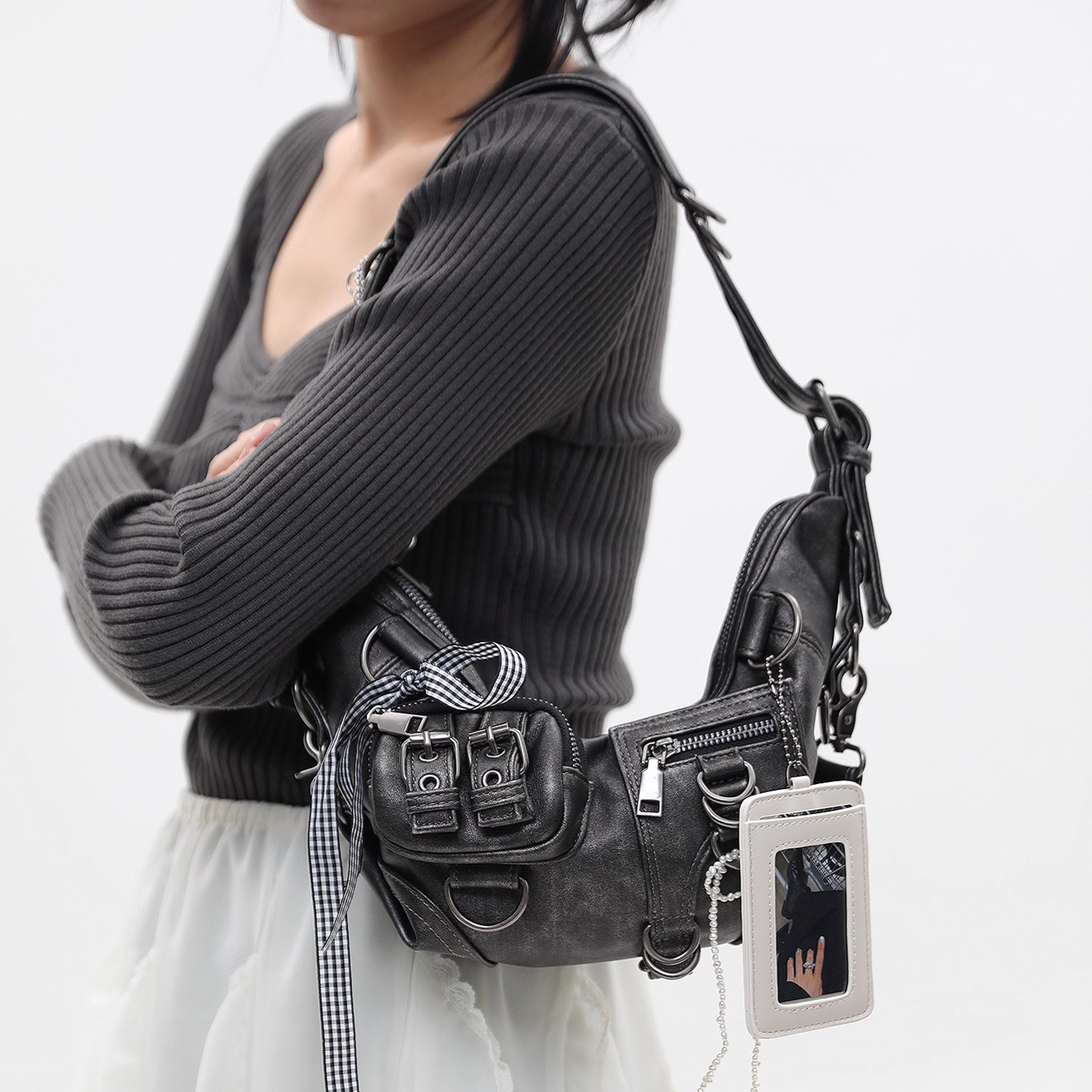 DAMAGE CROISSANT BAG