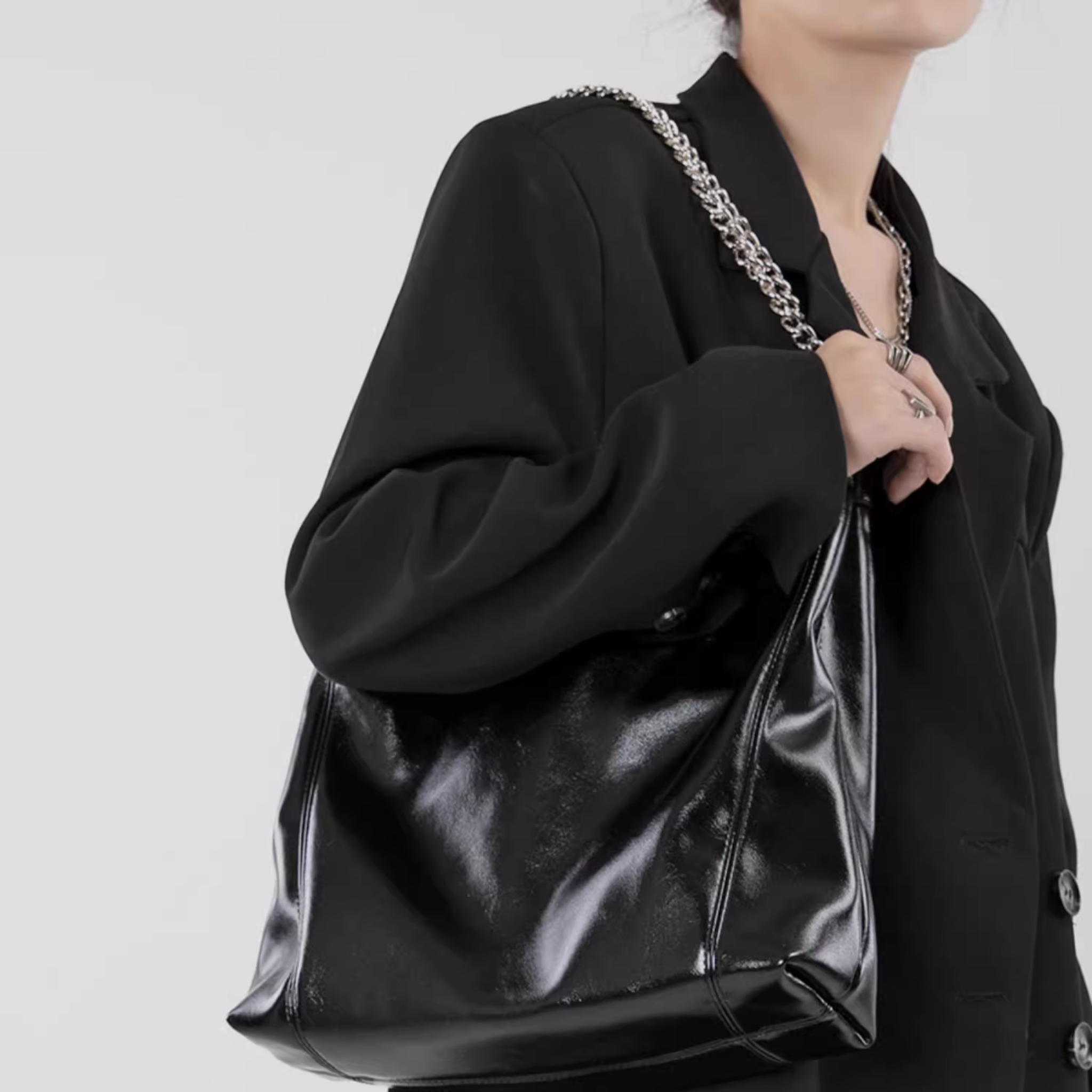 DOUBLE CHAIN SHOULDER BAG