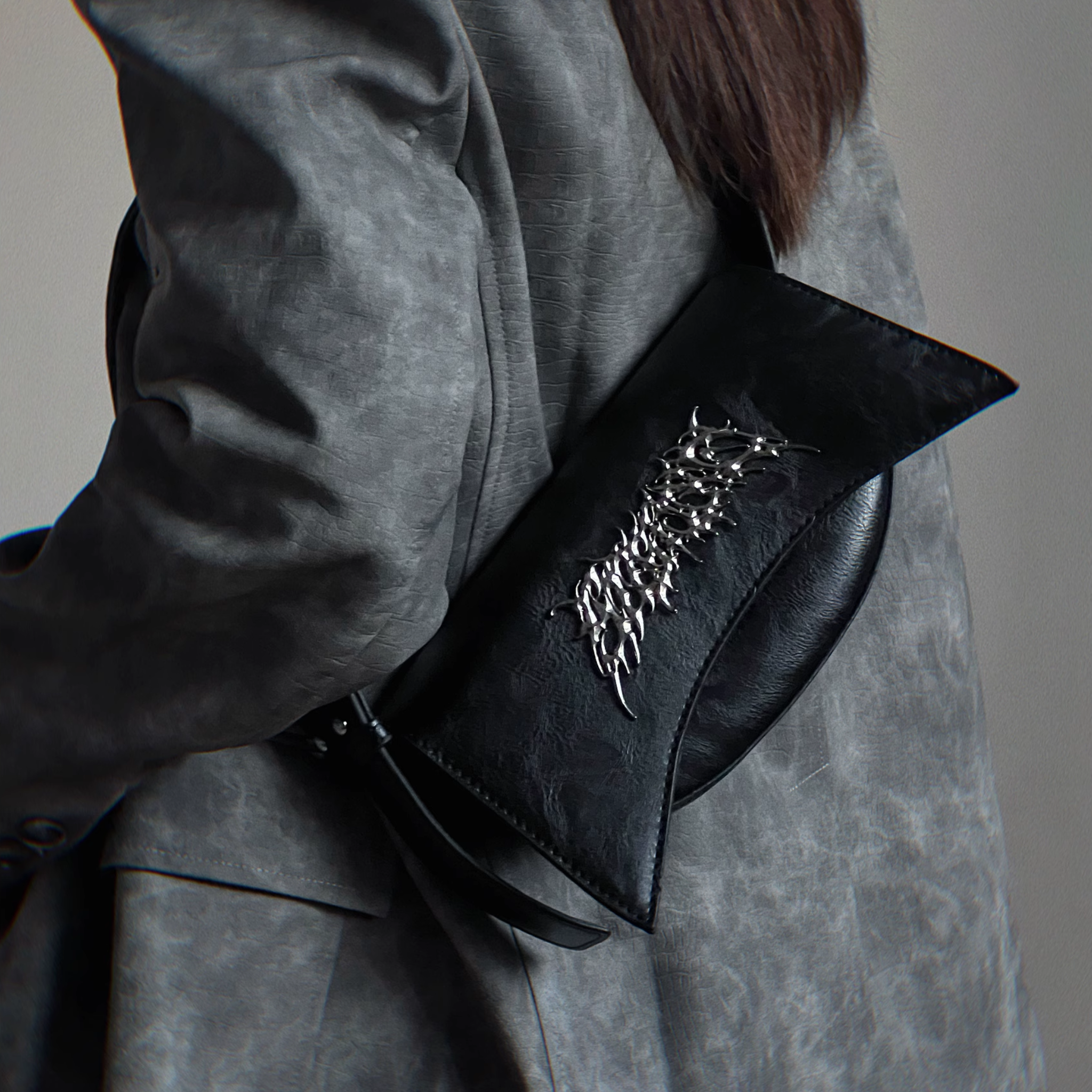 Y2K METALLIC SHOULDER BAG