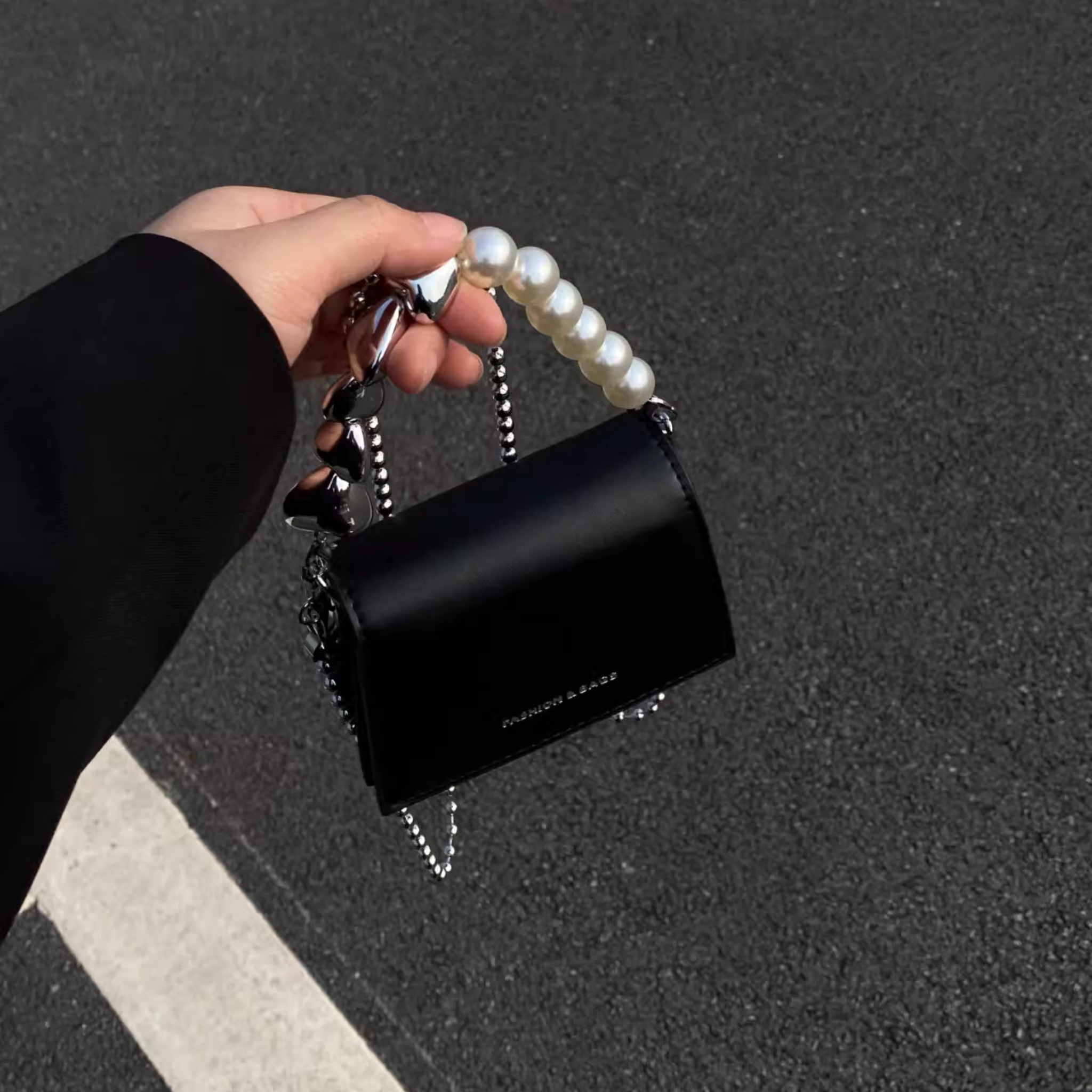 PEARL MINI SHOULDER BAG