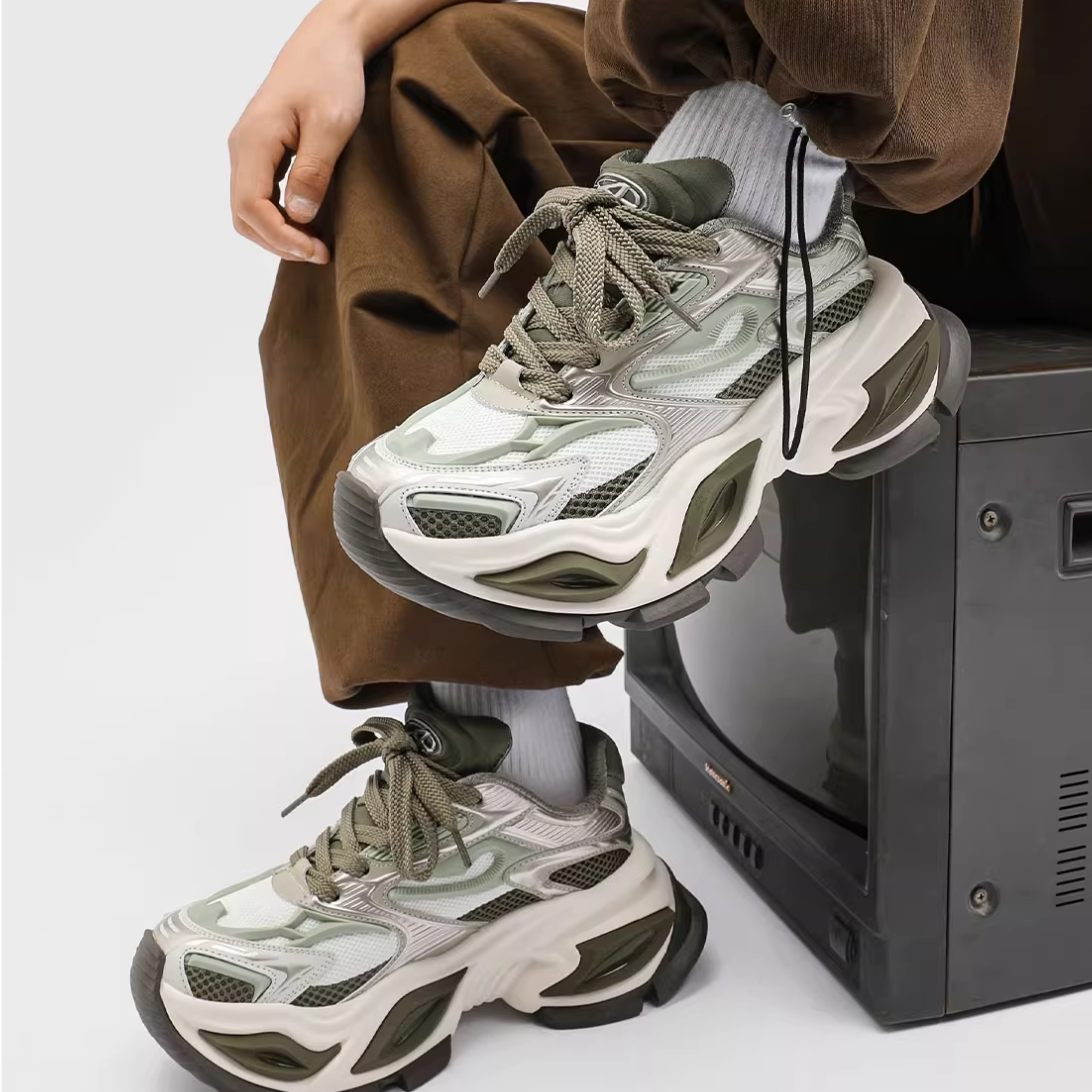 NEO WAVE CHUNKY SNEAKERS / OLIVE×WHITE