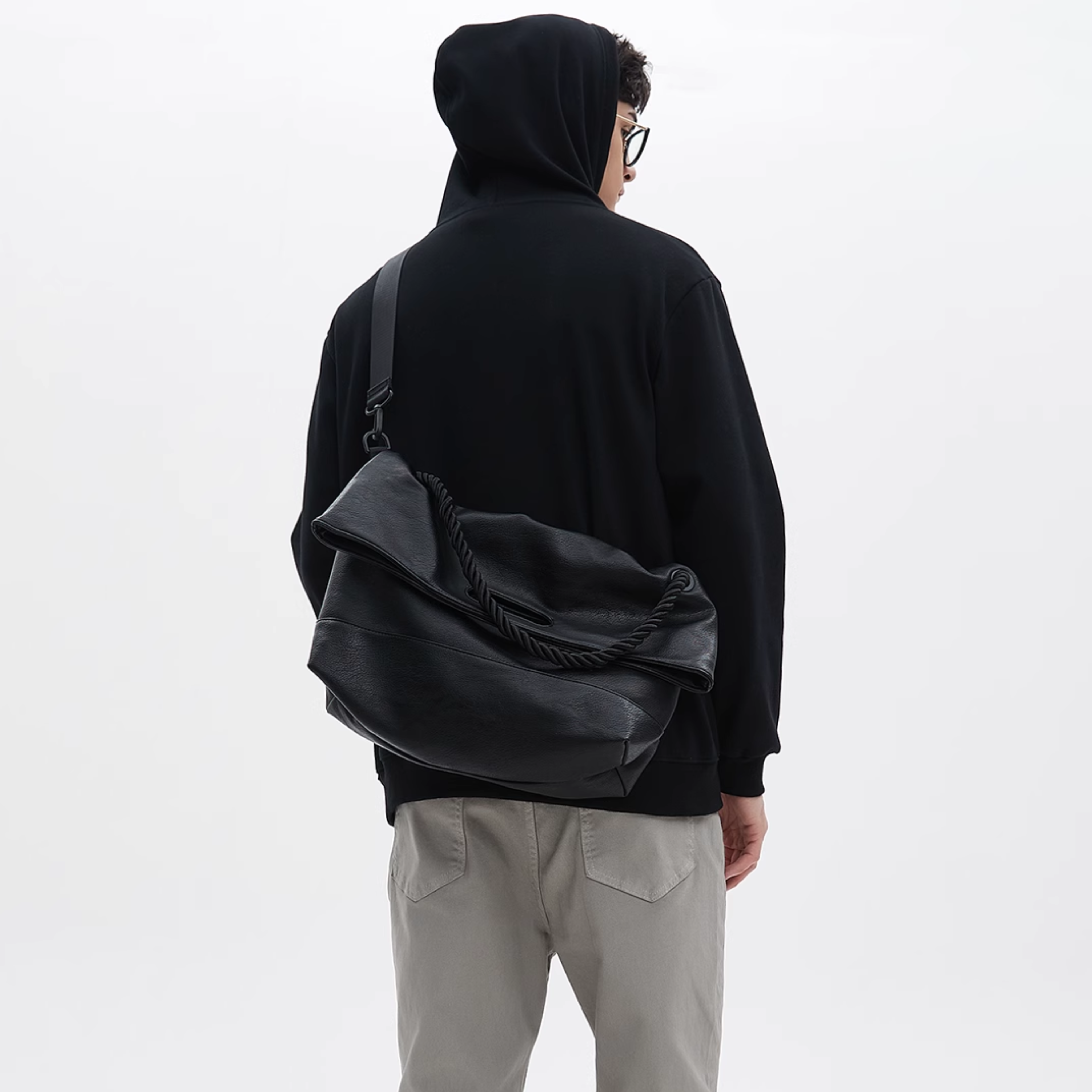 CROSS SHOULDER BAG