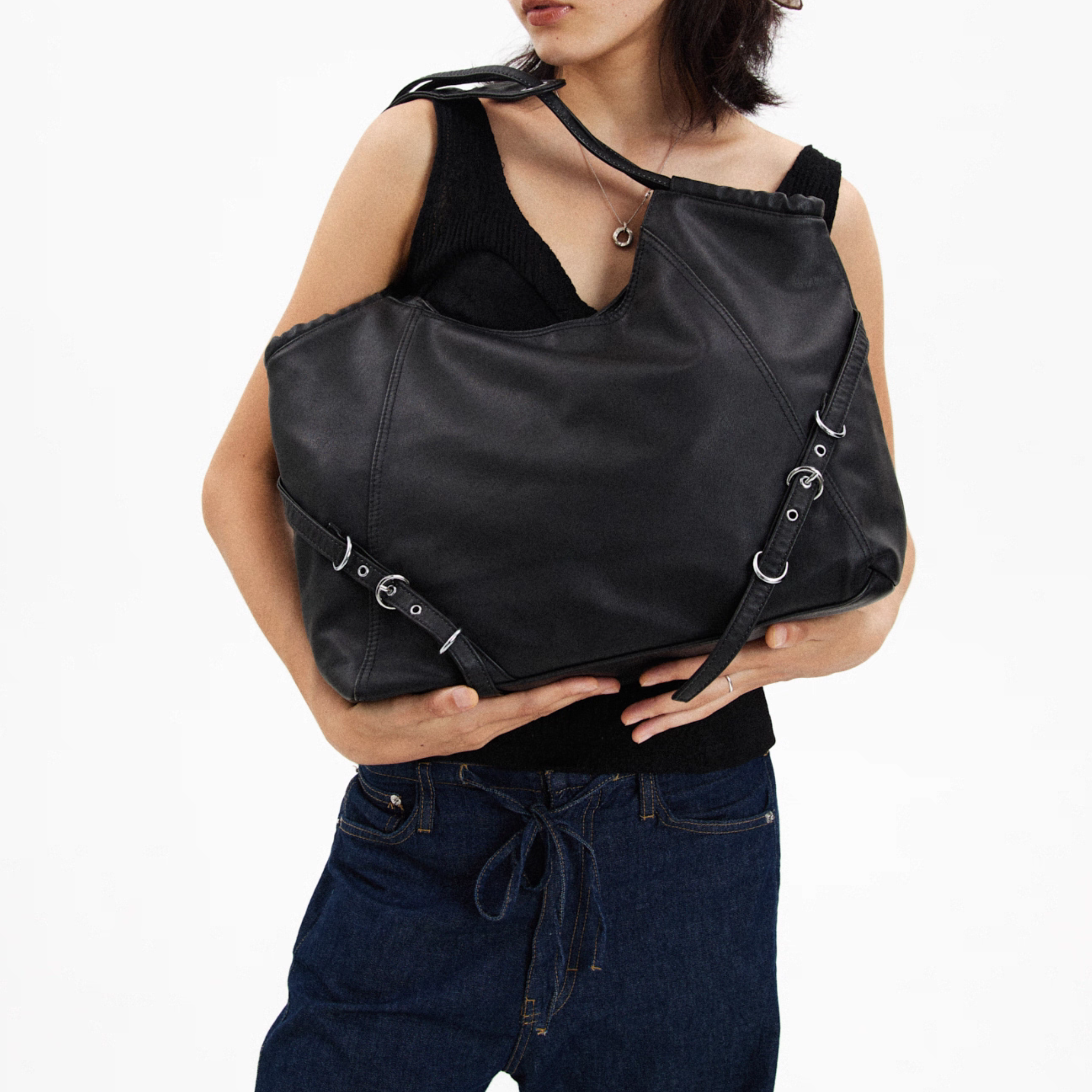 VINTAGE WASHED BUCKLE SHOULDER TOTE BAG