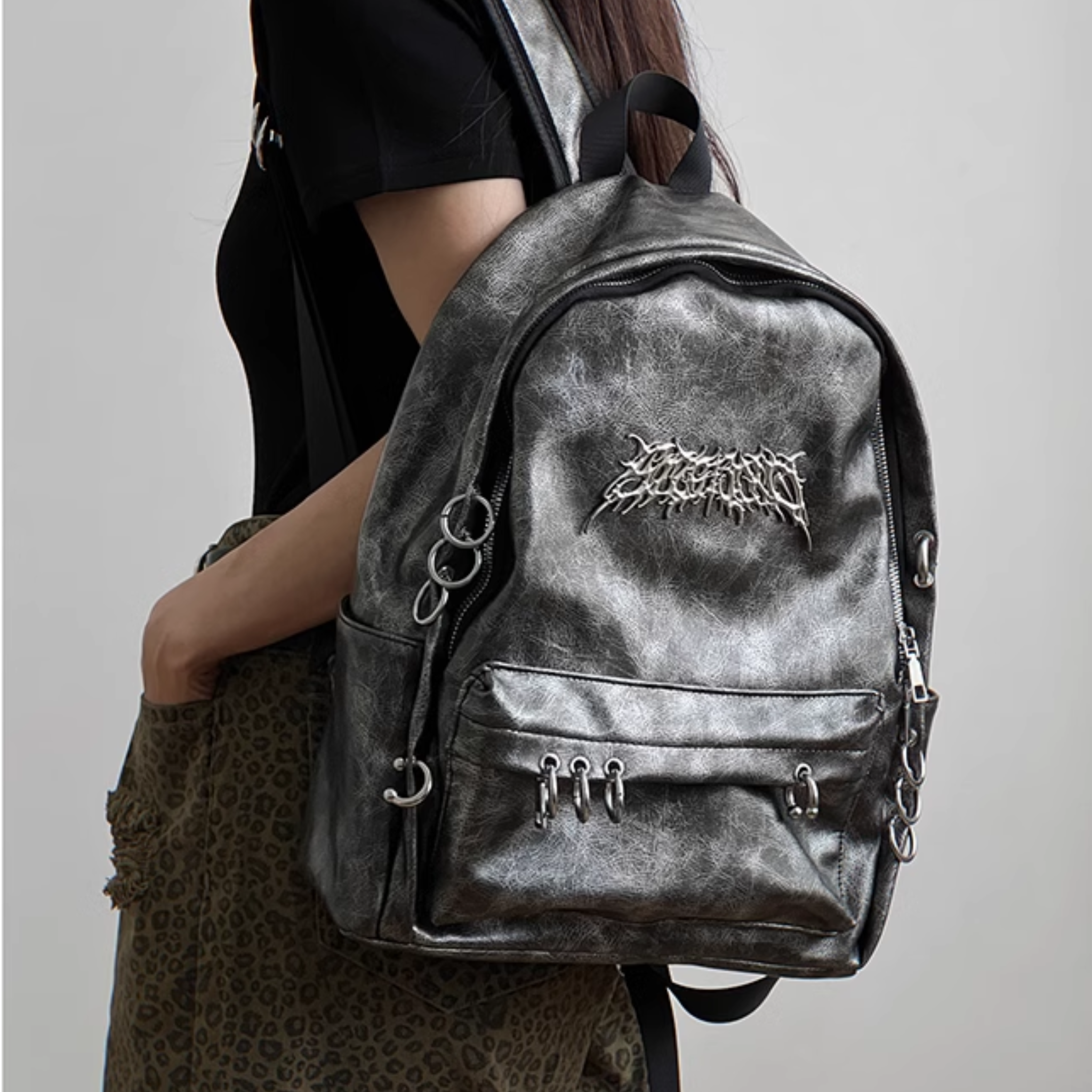 Y2K METALLIC BACK PAC