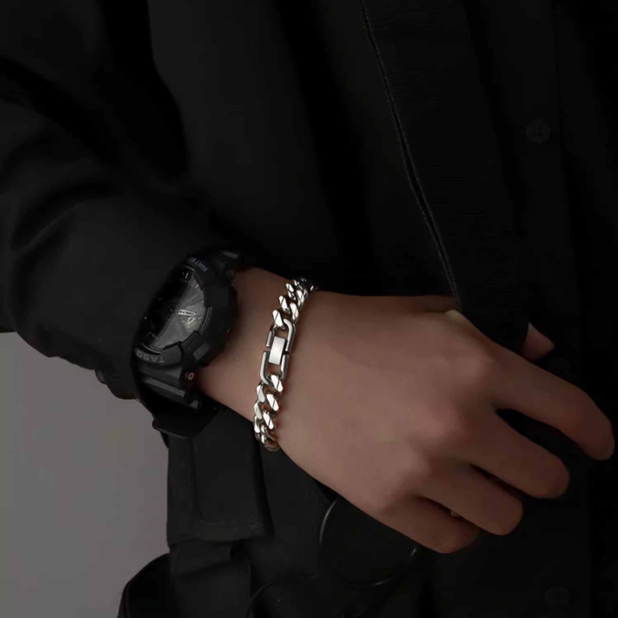 CHAIN BRACELET