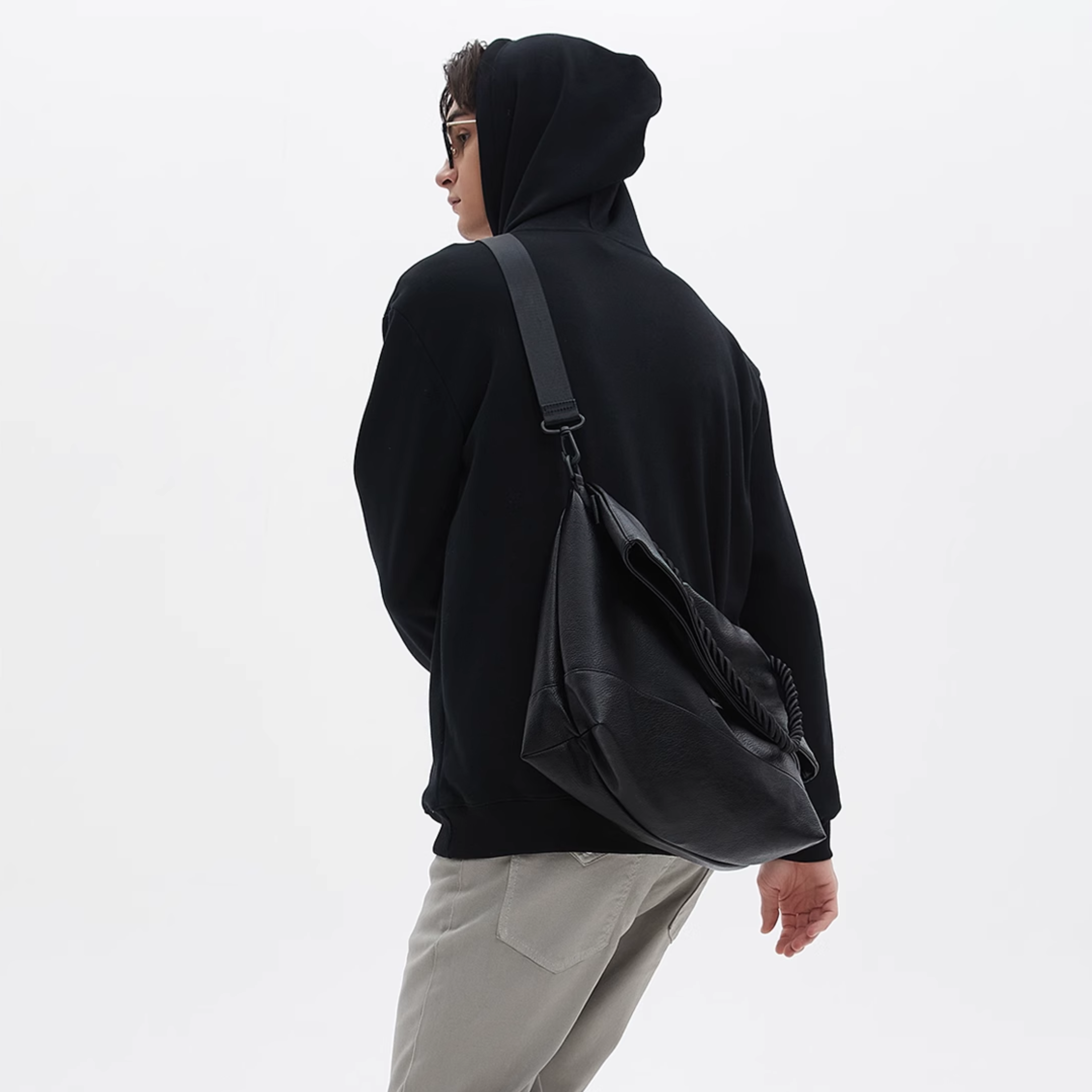 CROSS SHOULDER BAG