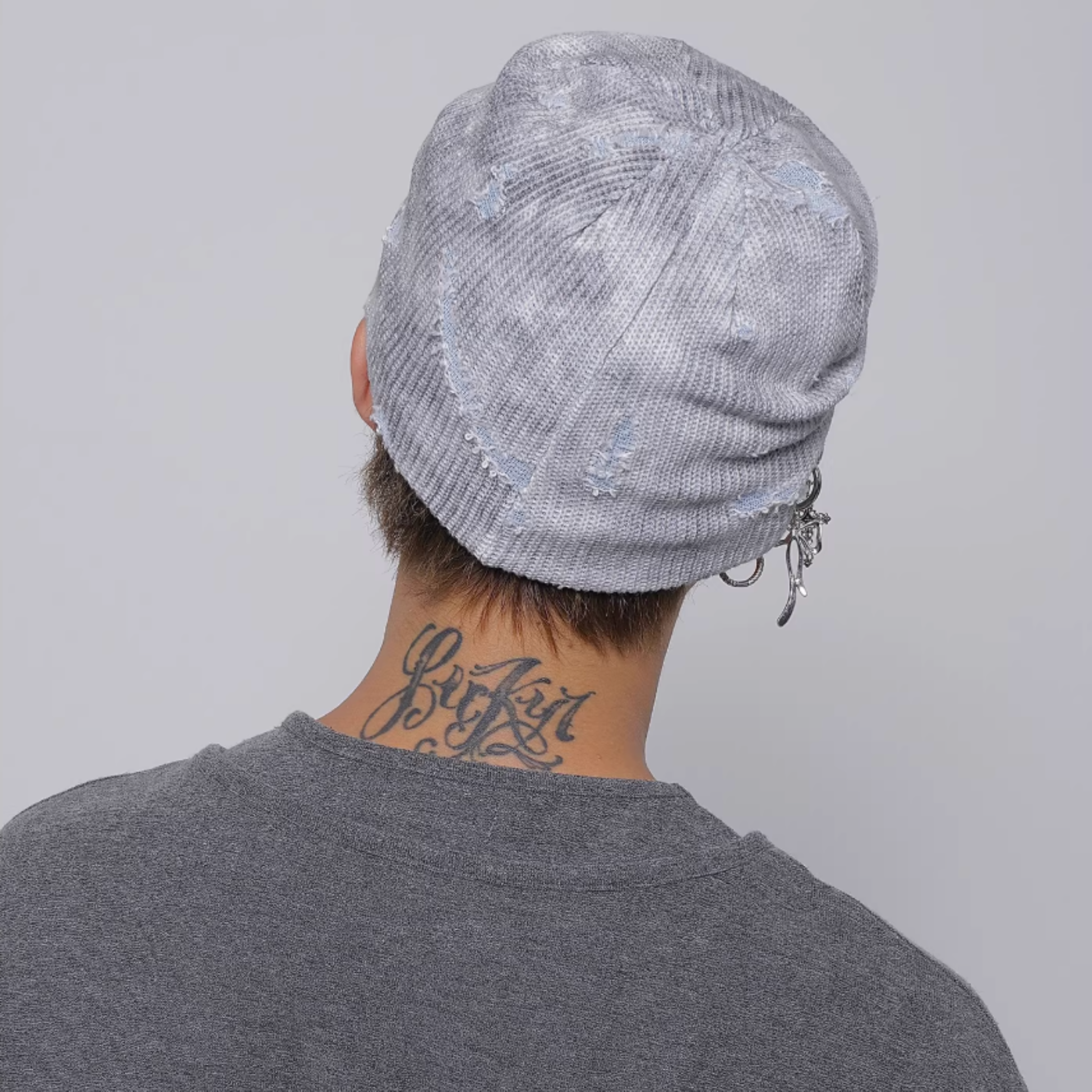 DISTRESSED RING BEANIE