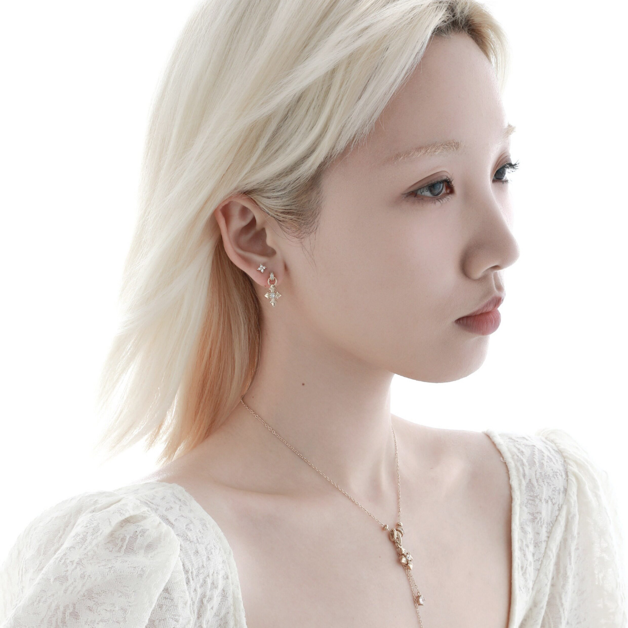 S925 ROYAL SIGNET TINY DROP PIERCE