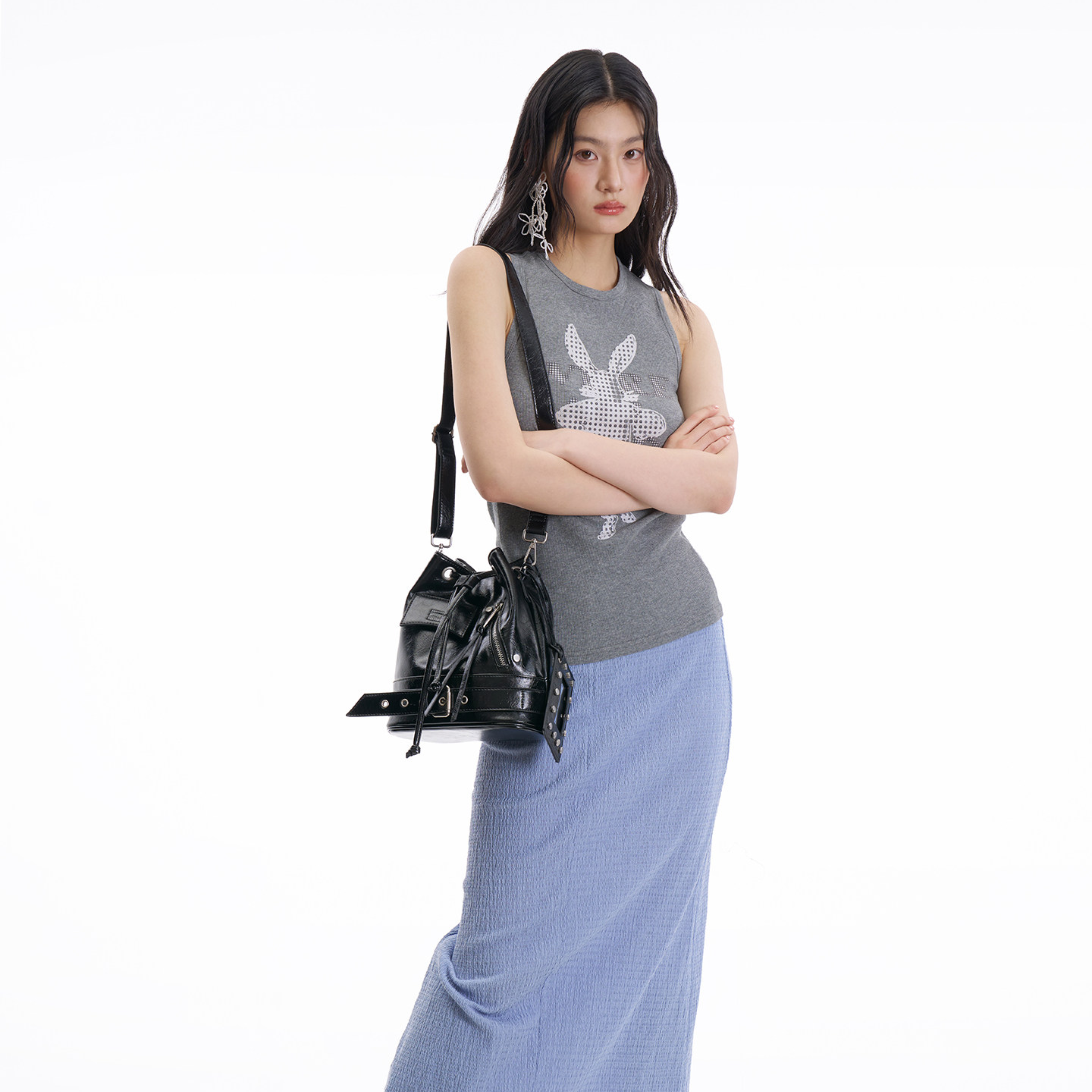 NOIR STUD BUCKET BAG