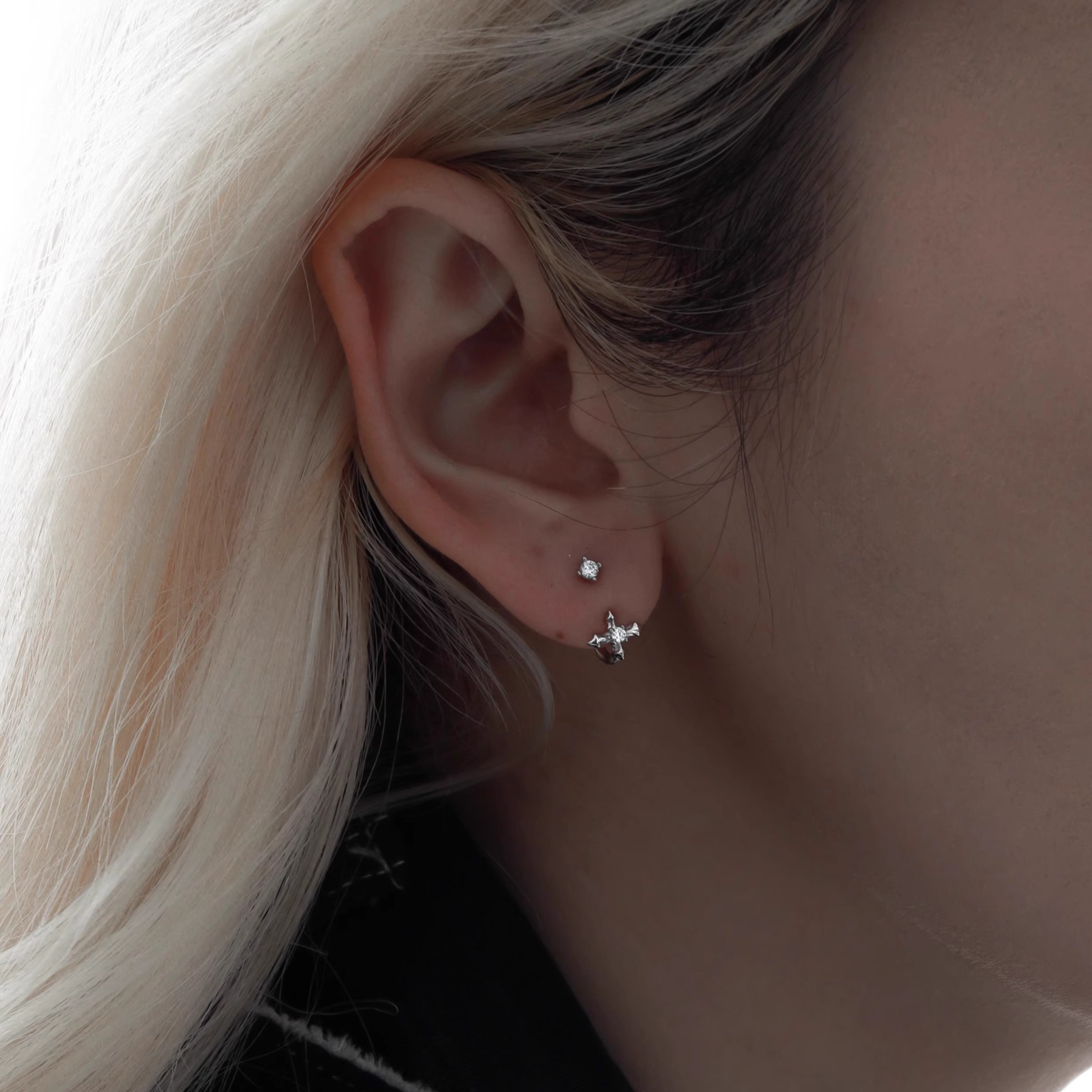 S925 CROSS STUD PIERCE