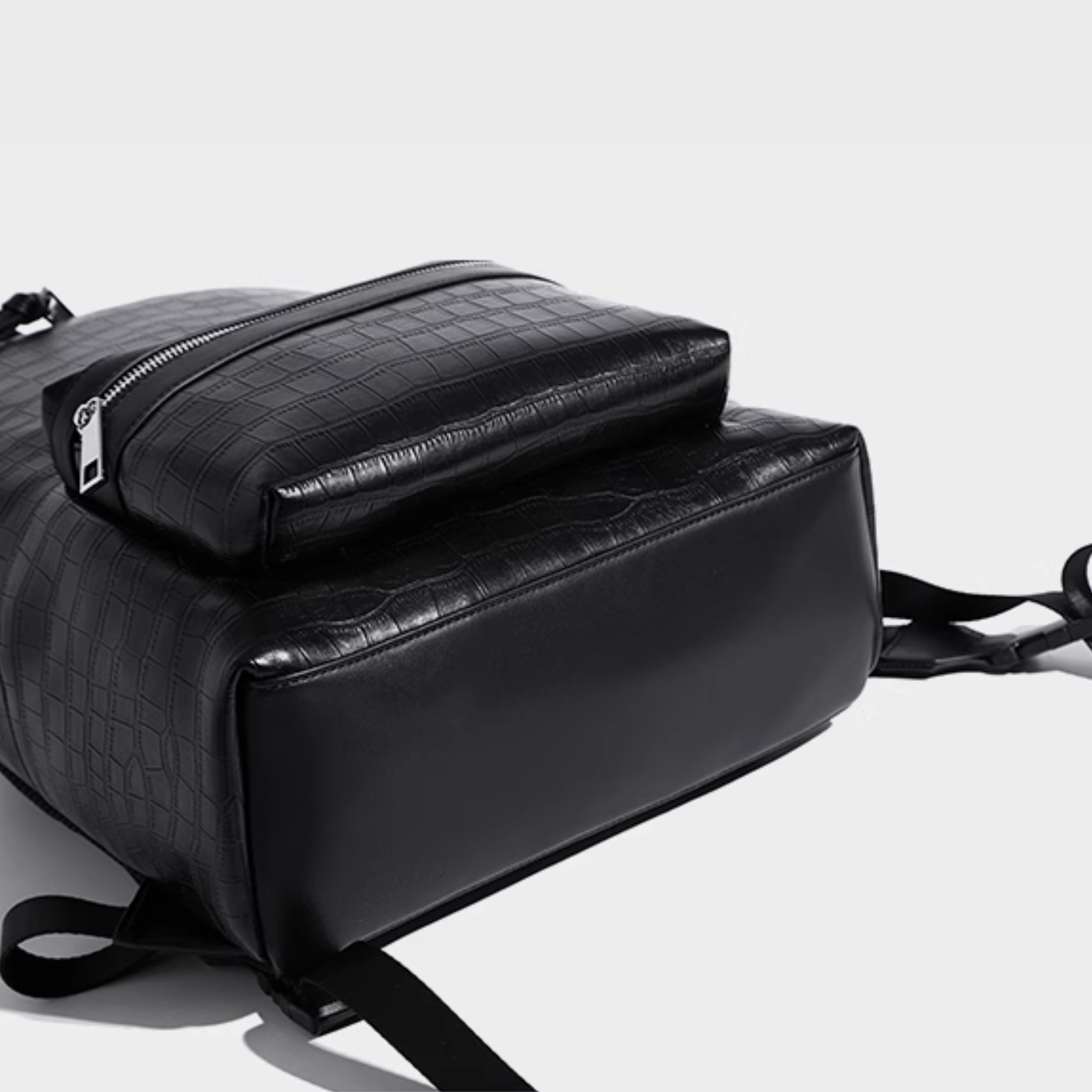CROCODILE MICROFIBER LEATHER BACK PAC