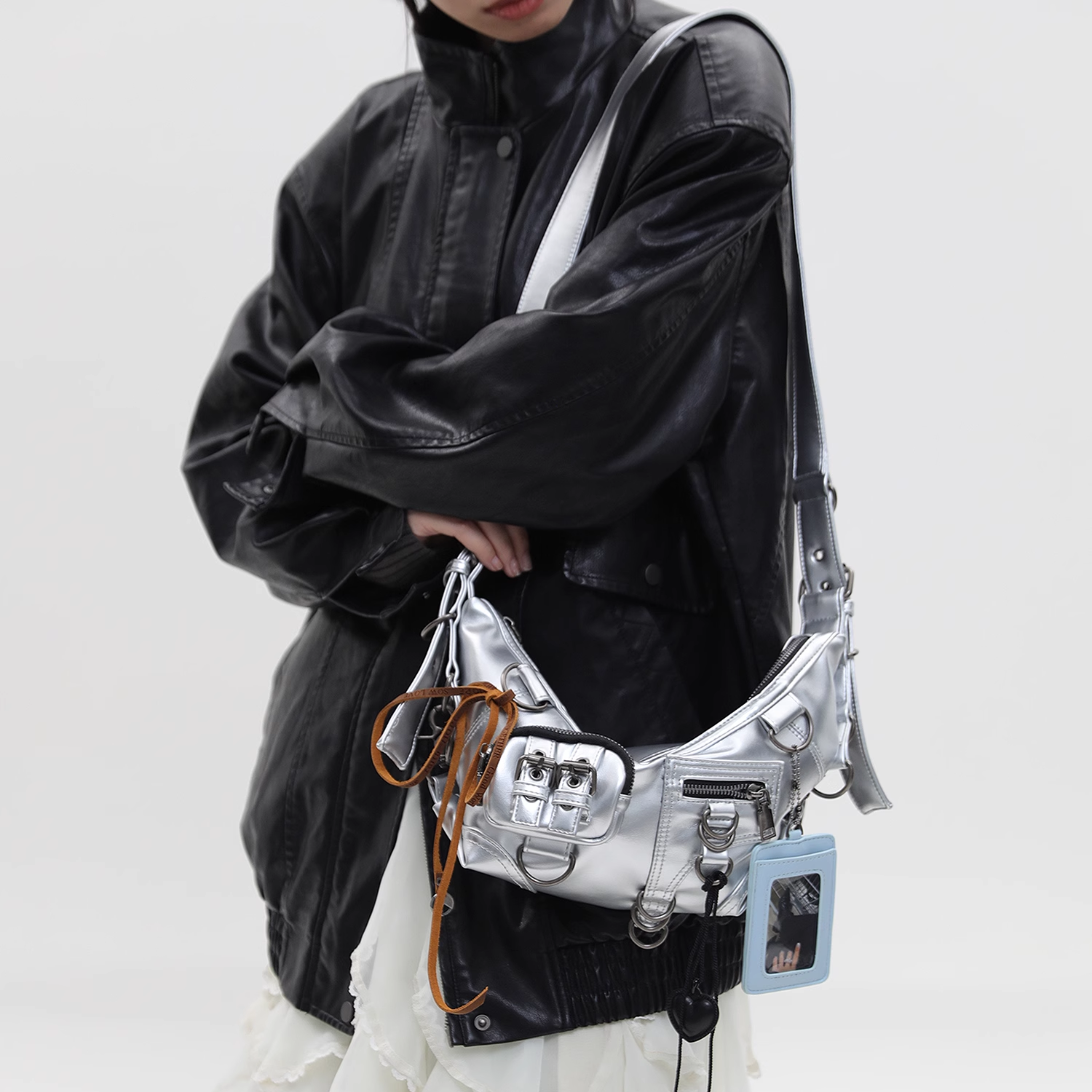 DAMAGE CROISSANT BAG