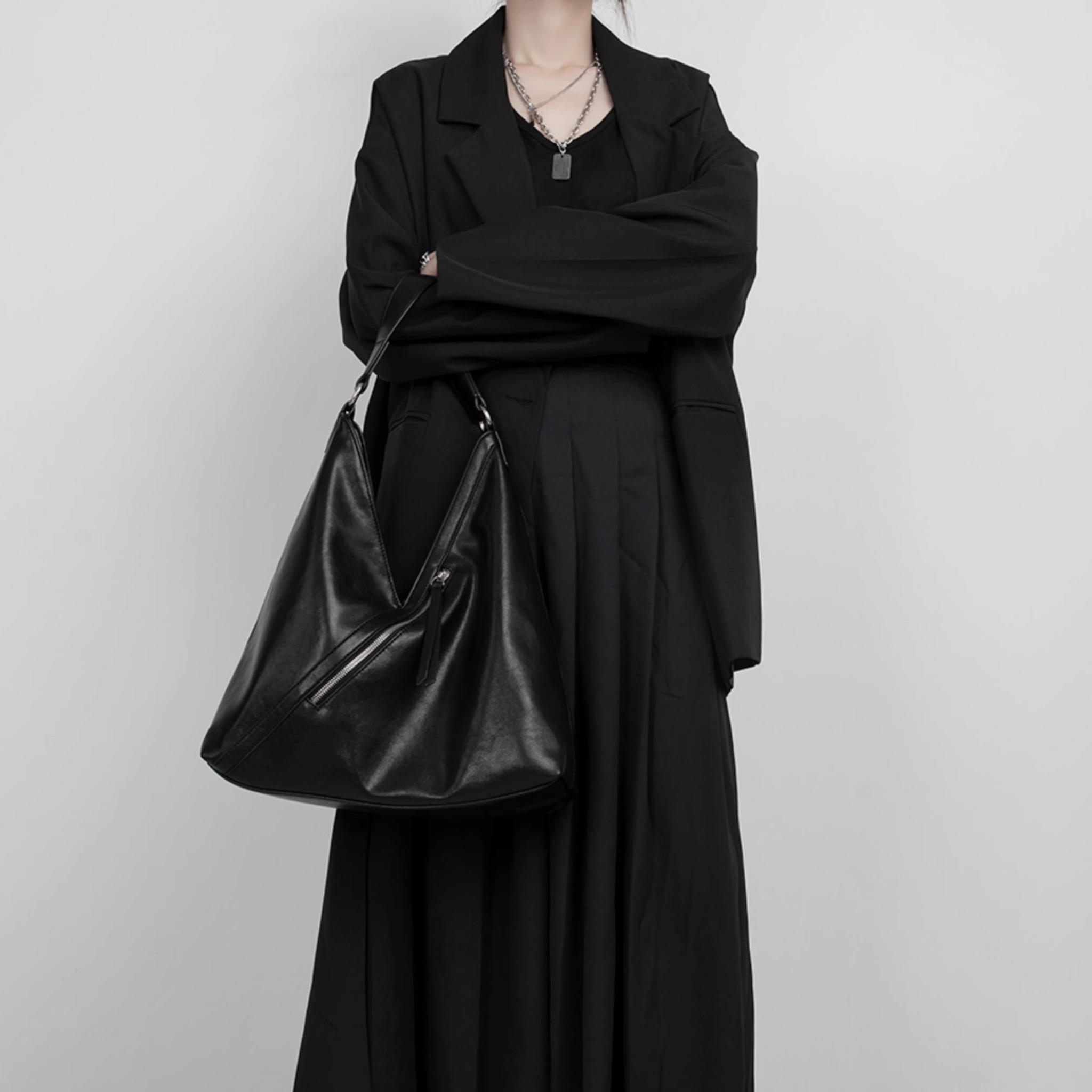 ZIPPER TOTE BAG