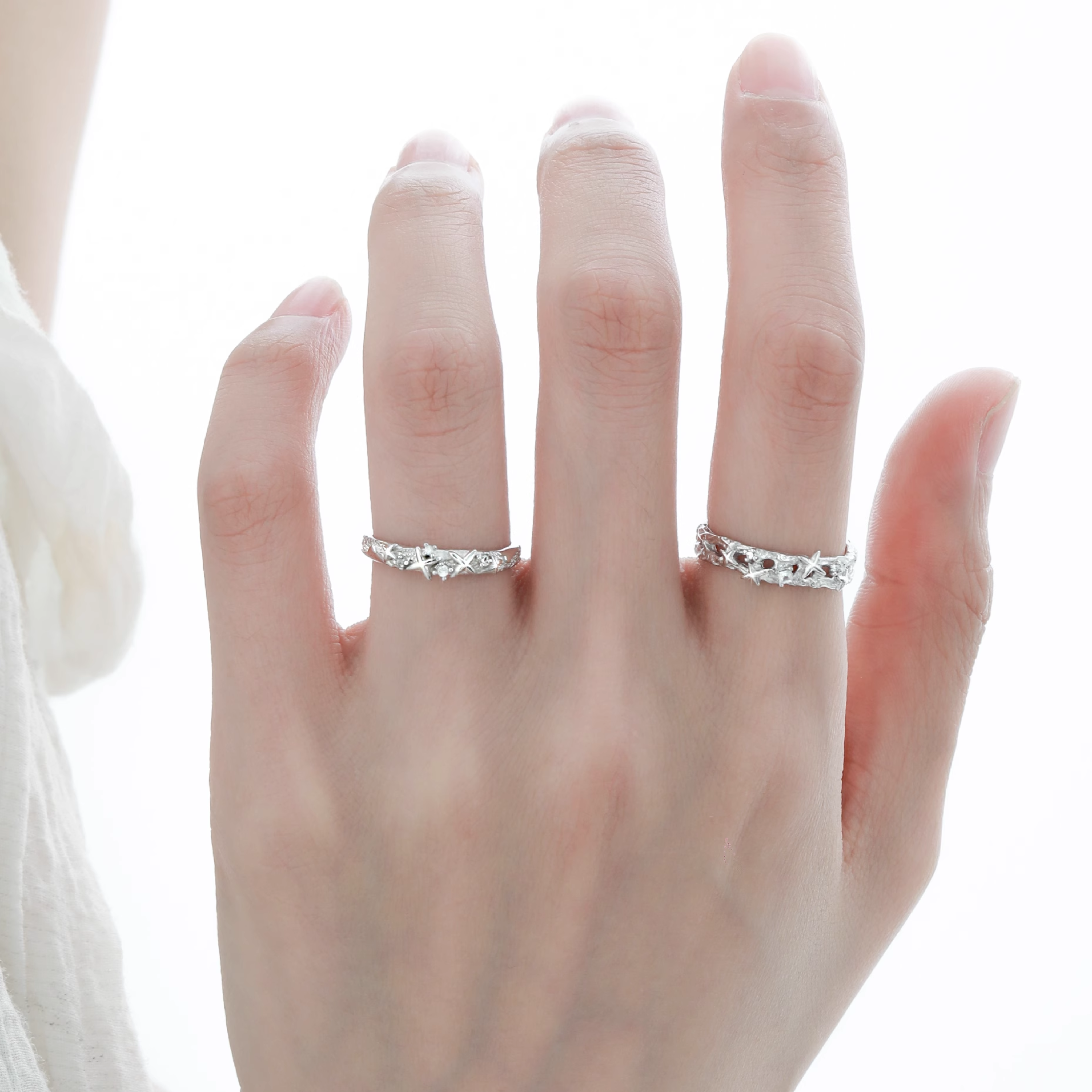 TEXTURED CROSS RING SET