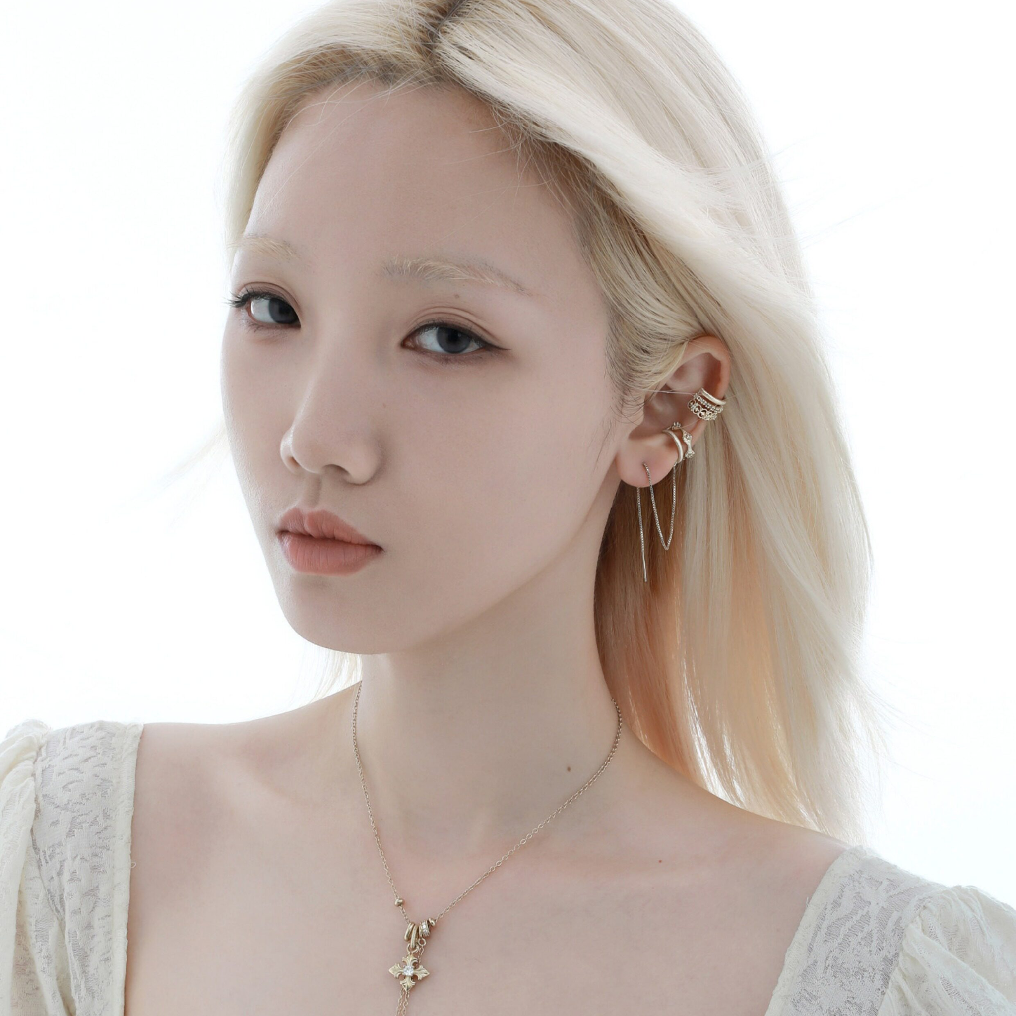 S925 ROYAL SIGNET EAR CUFF