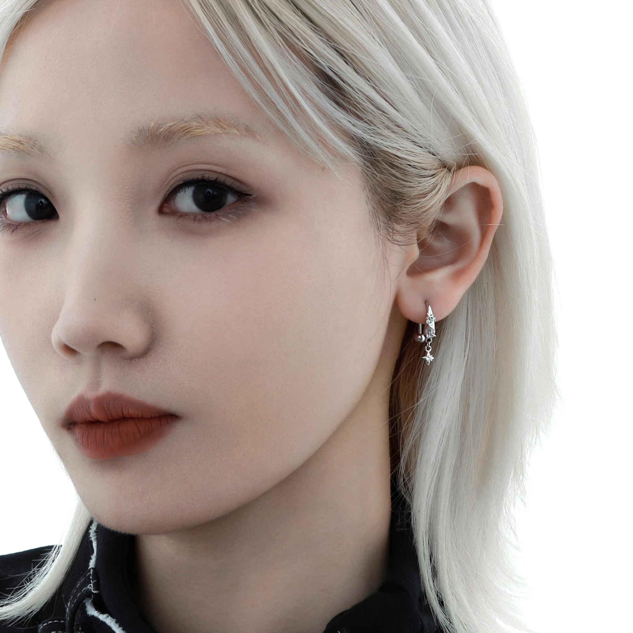 S925 CUBIC ZIRCONIA HOLY DAGGER PIERCE