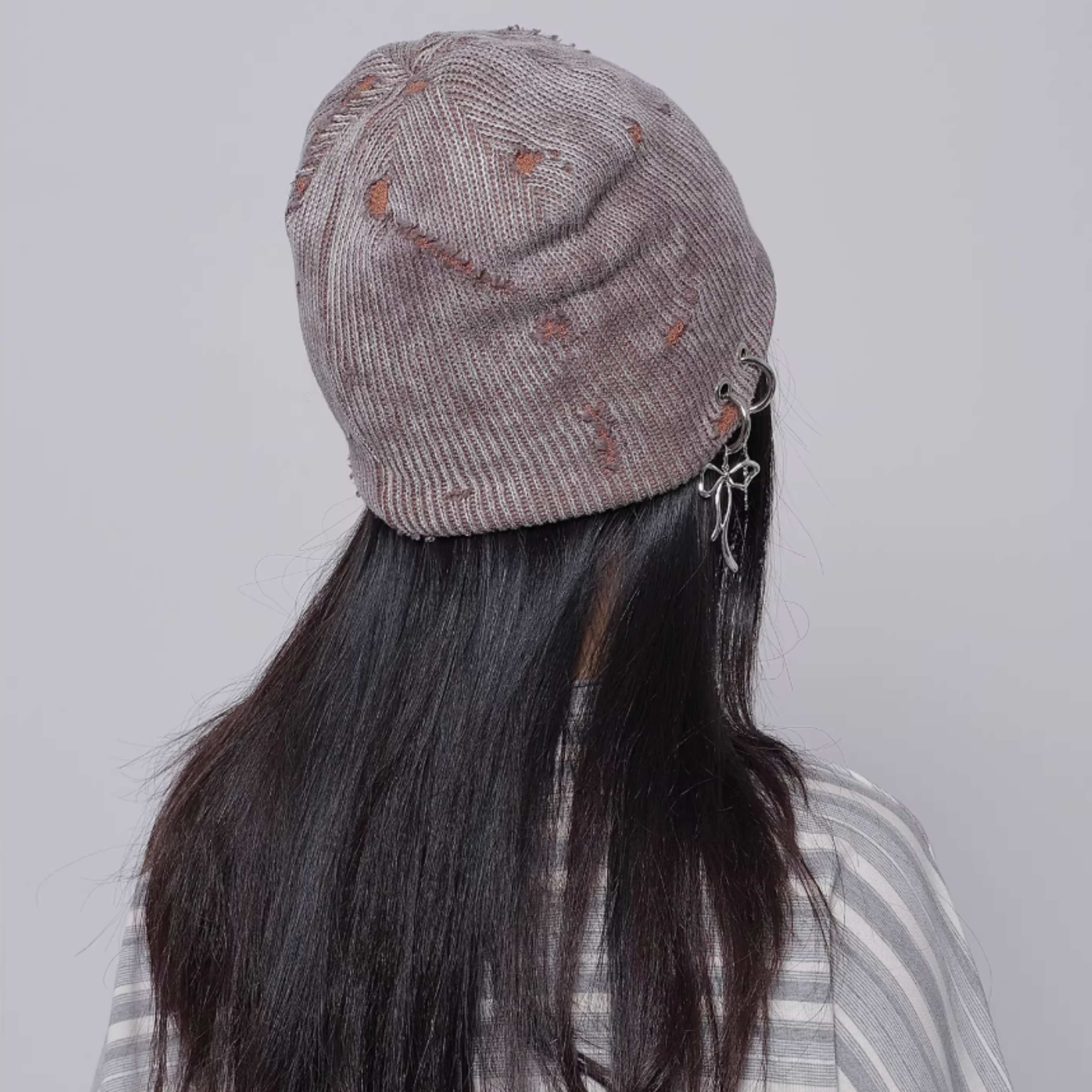 DISTRESSED RING BEANIE