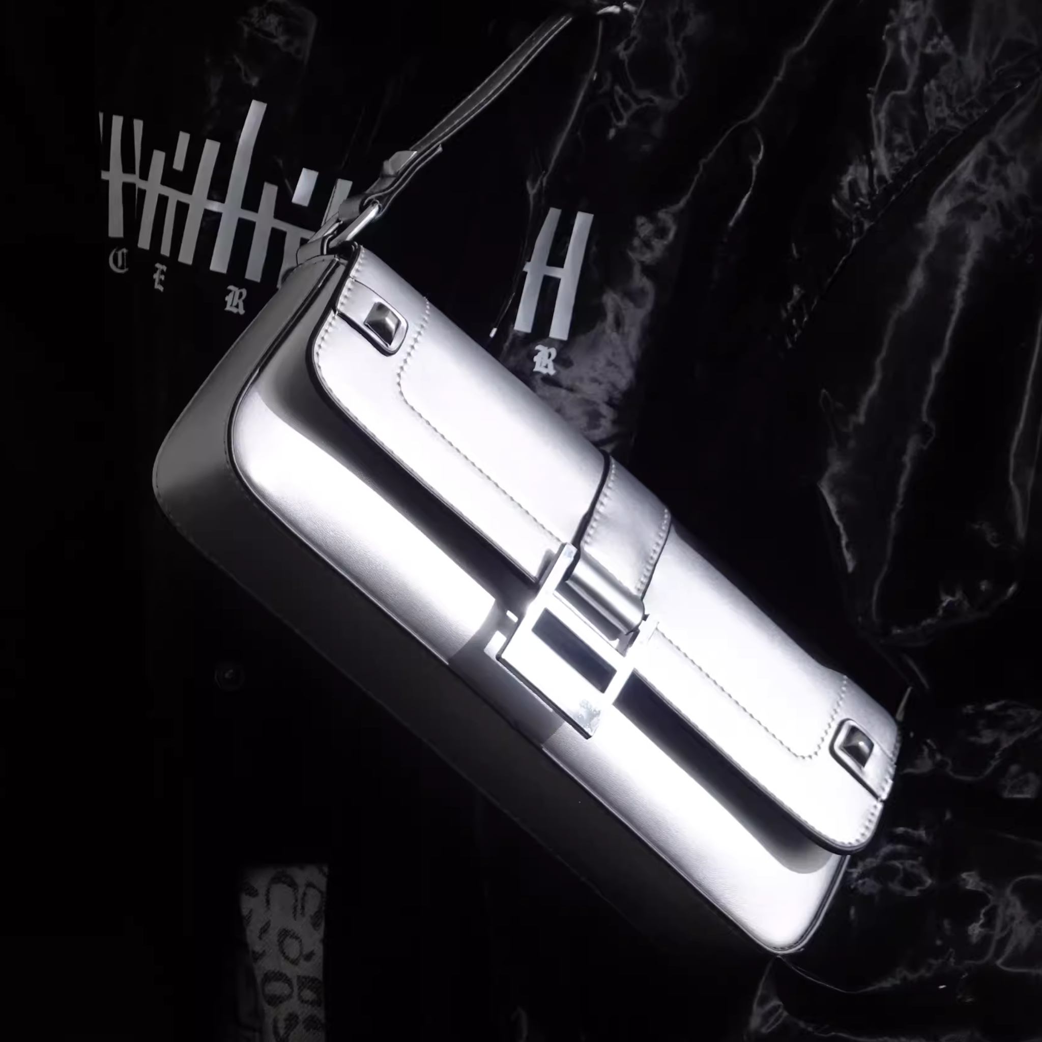 DARK METALLIC SHOULDER BAG