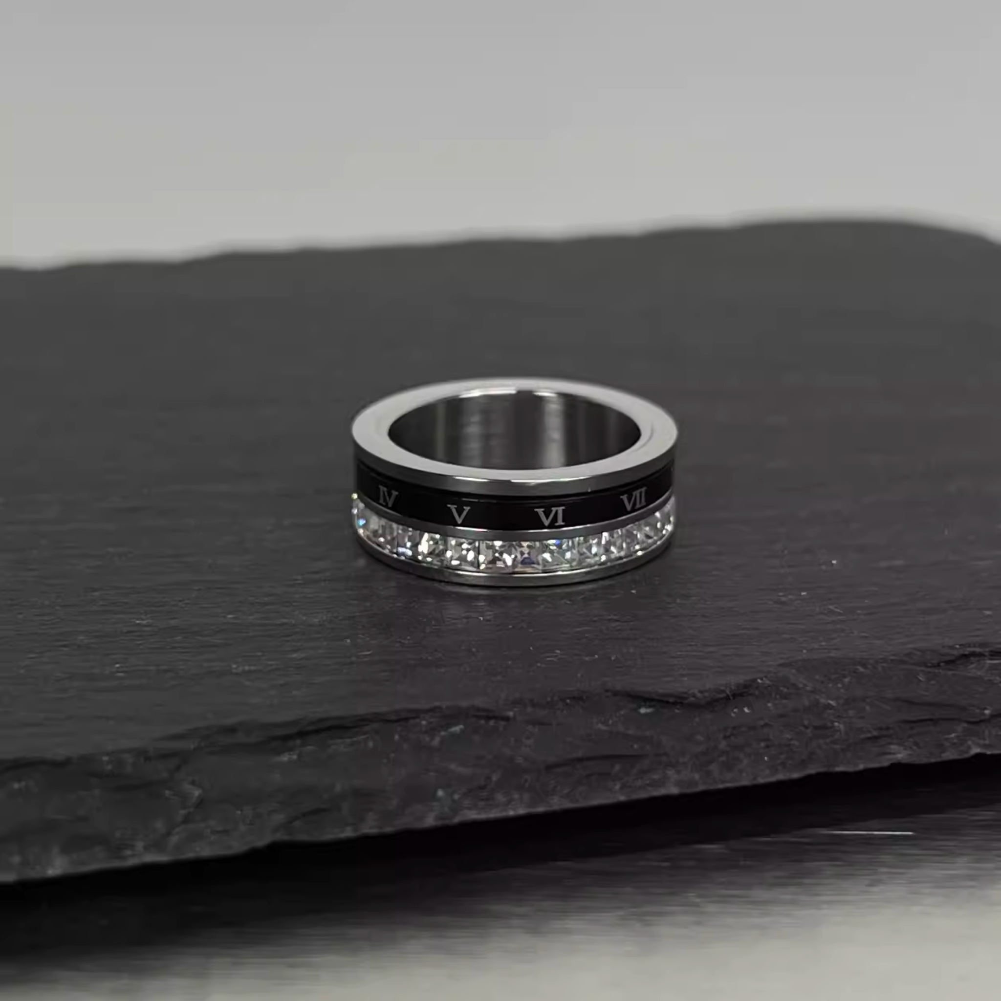 ROMAN NUMBER RING