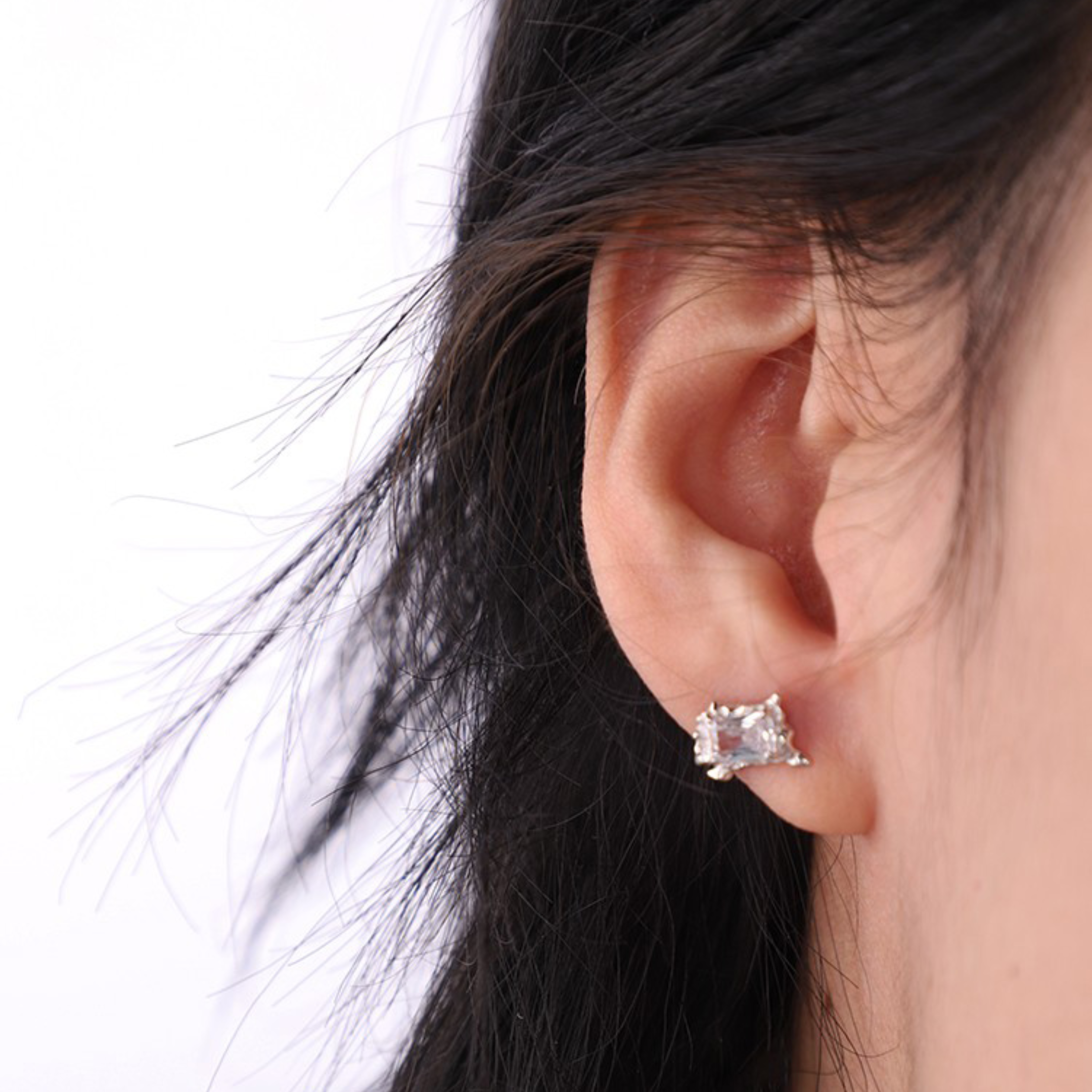 S925 CUBIC ZIRCONIA OBSCURA PIERCE