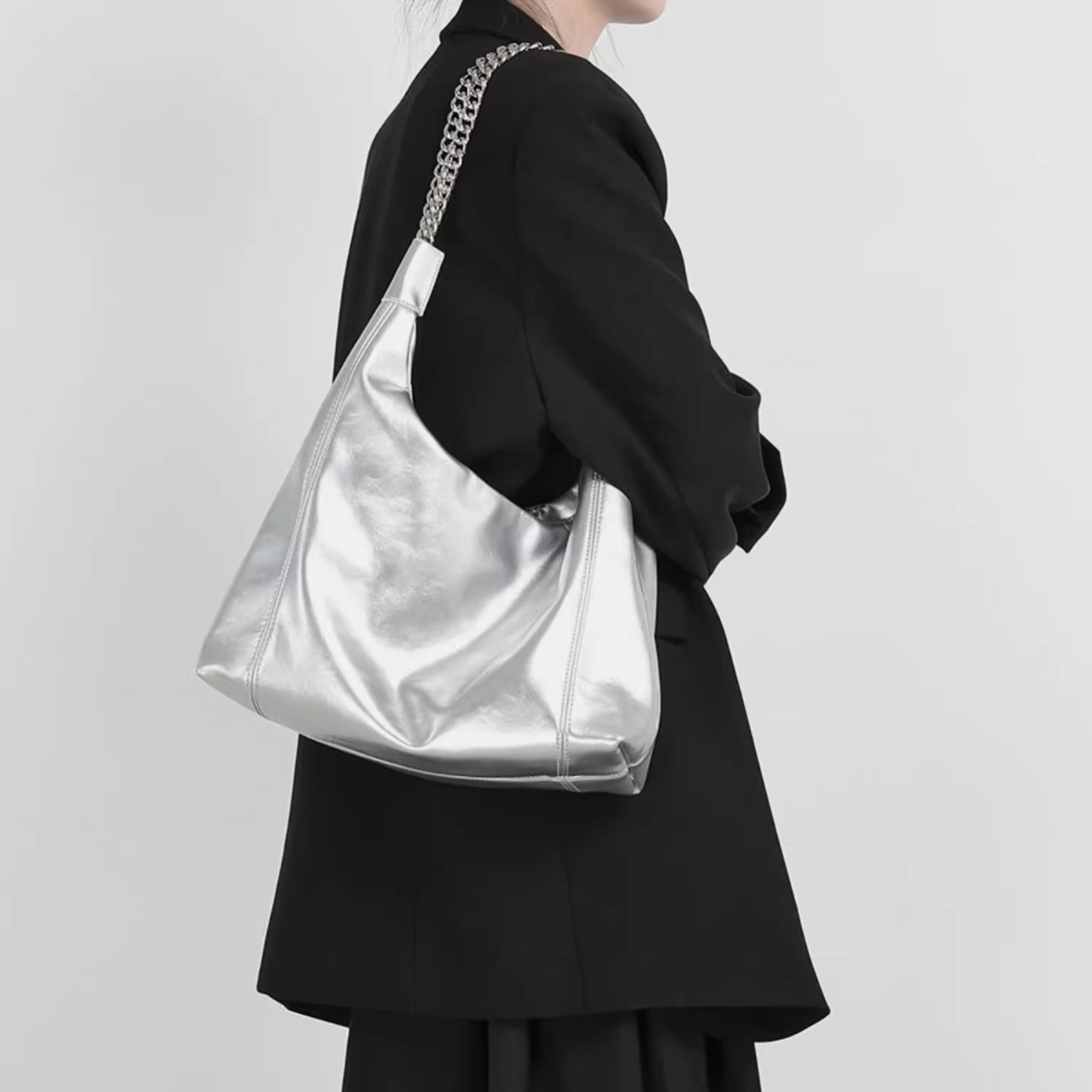 DOUBLE CHAIN SHOULDER BAG