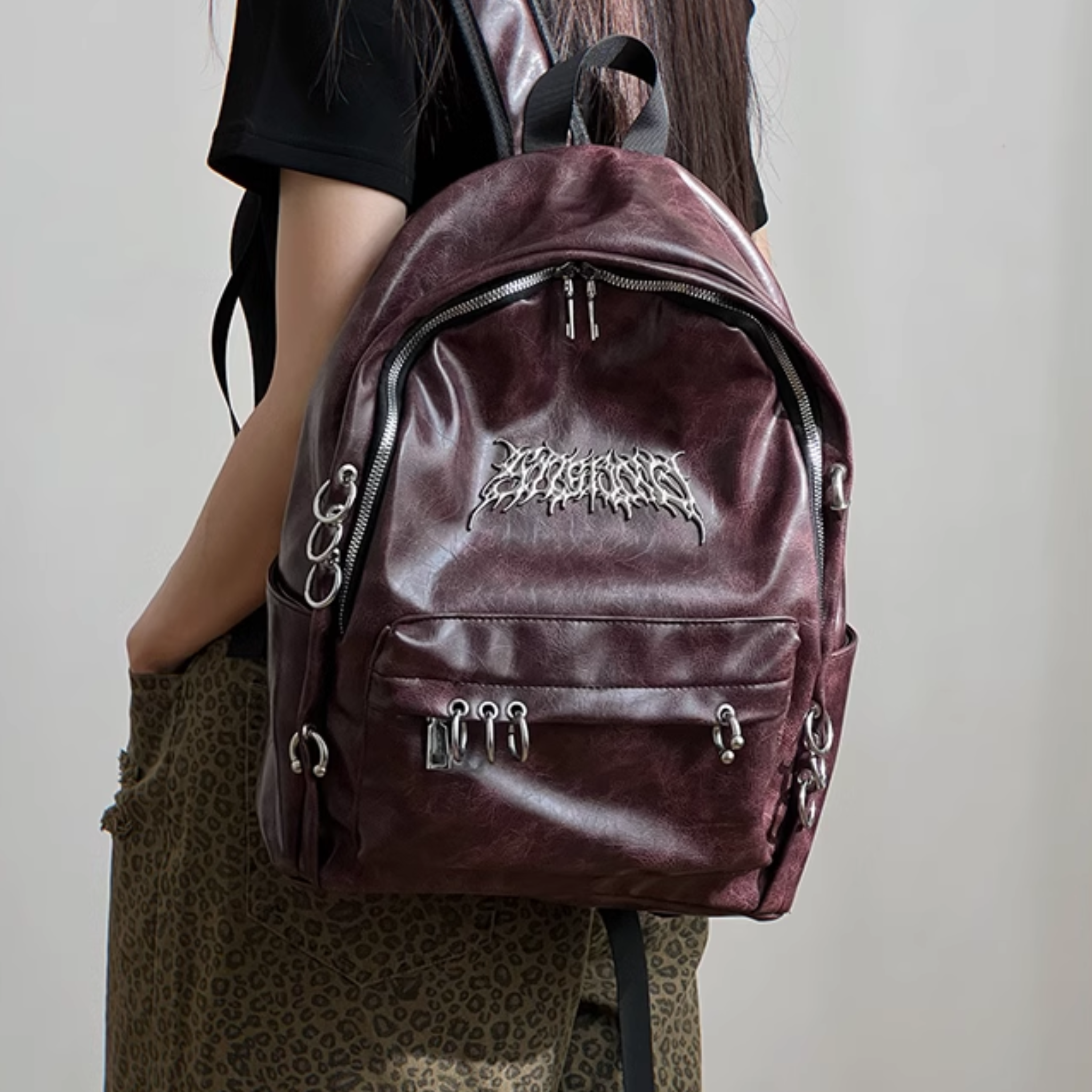 Y2K METALLIC BACK PAC