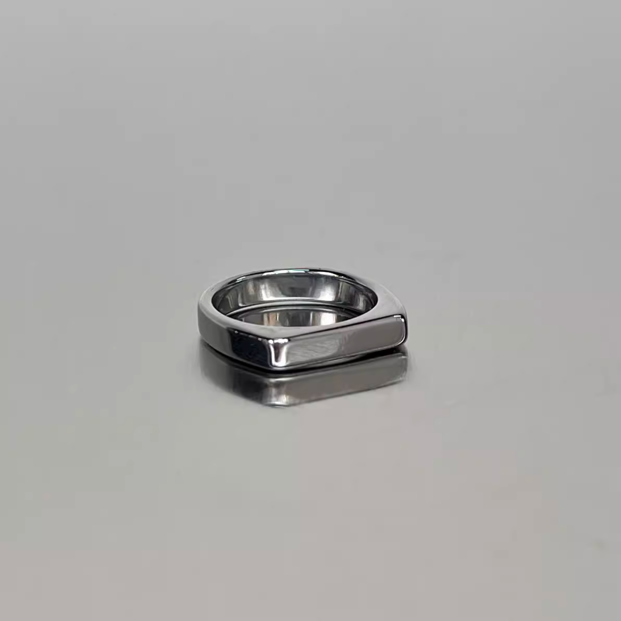 MIRROR SURFACE RING