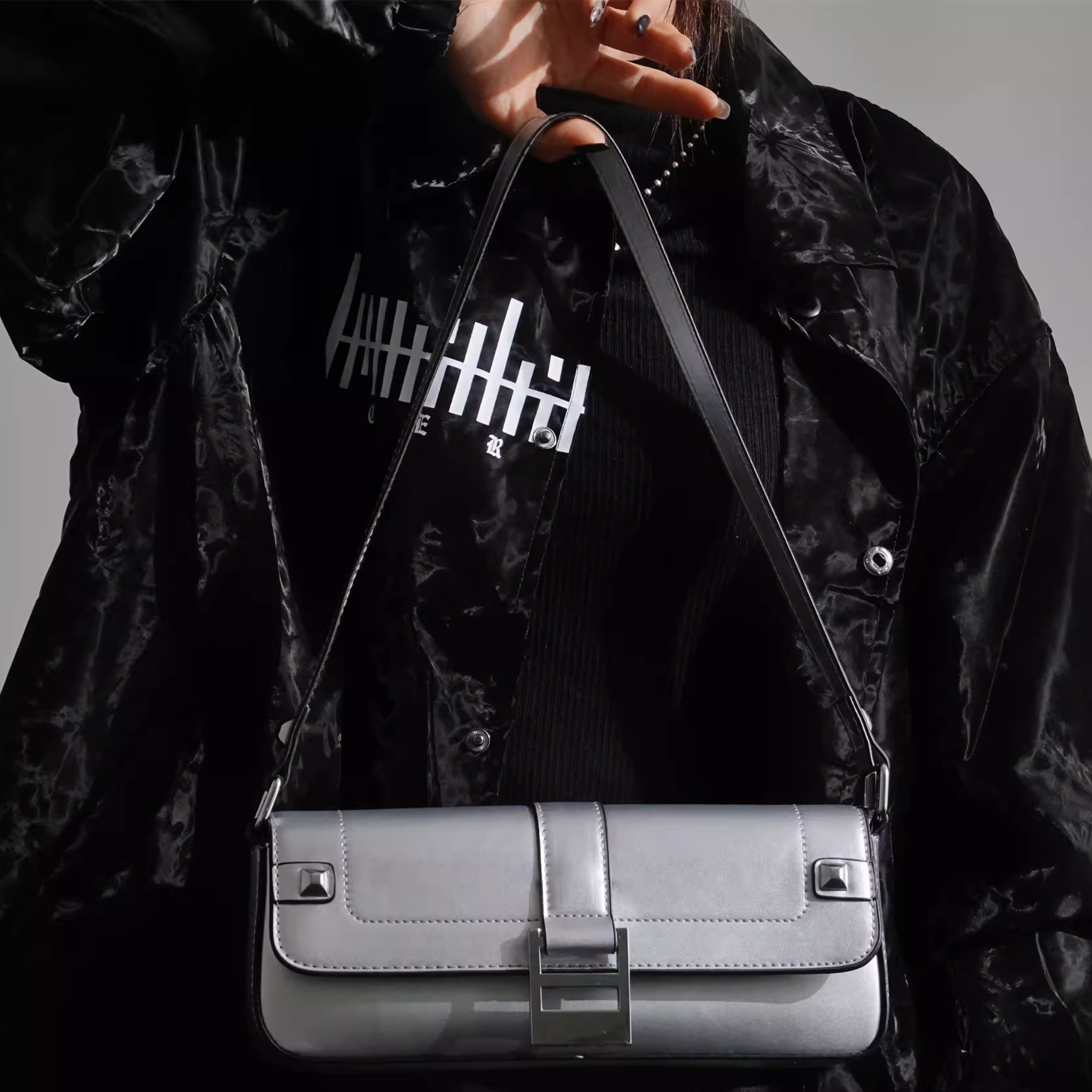 DARK METALLIC SHOULDER BAG