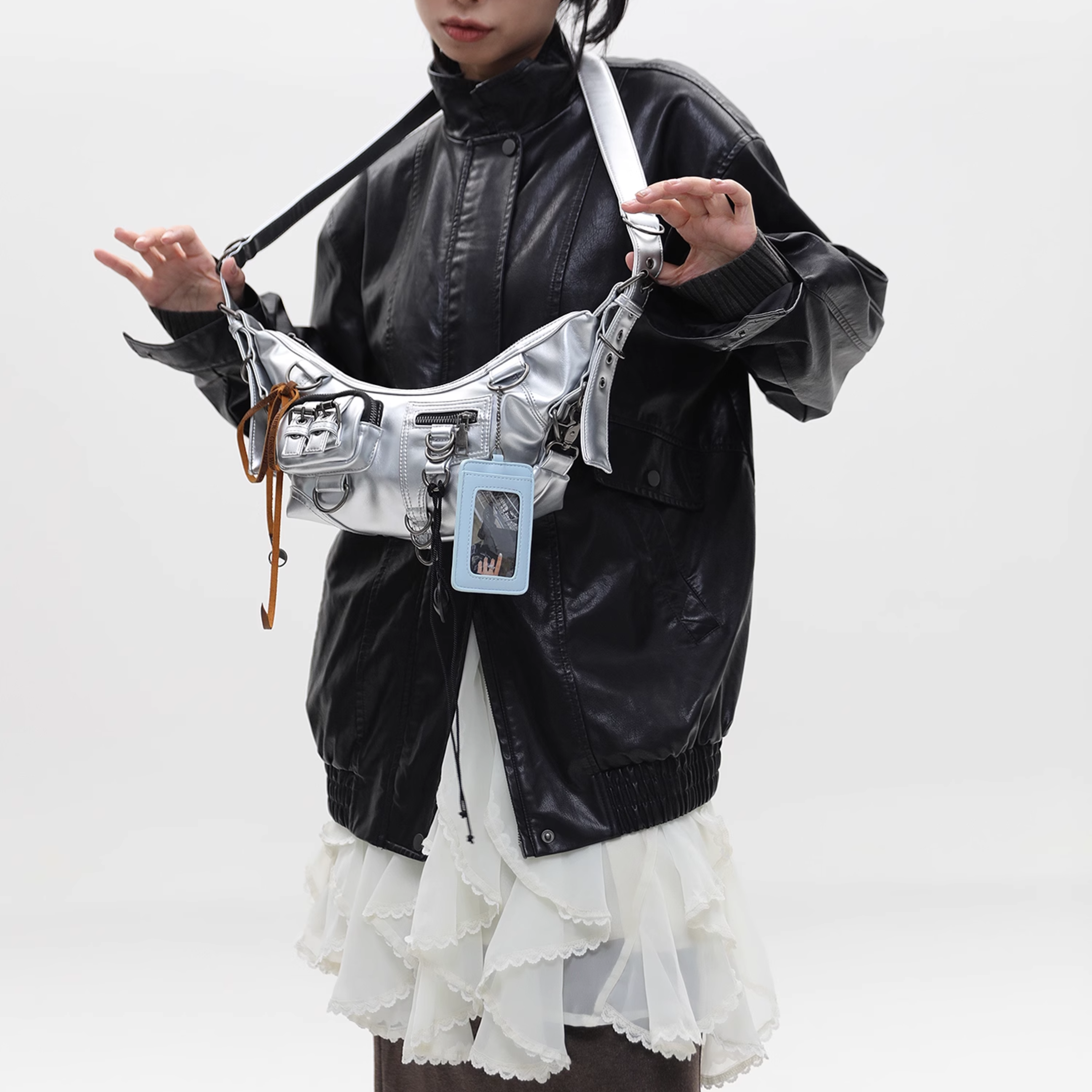 DAMAGE CROISSANT BAG