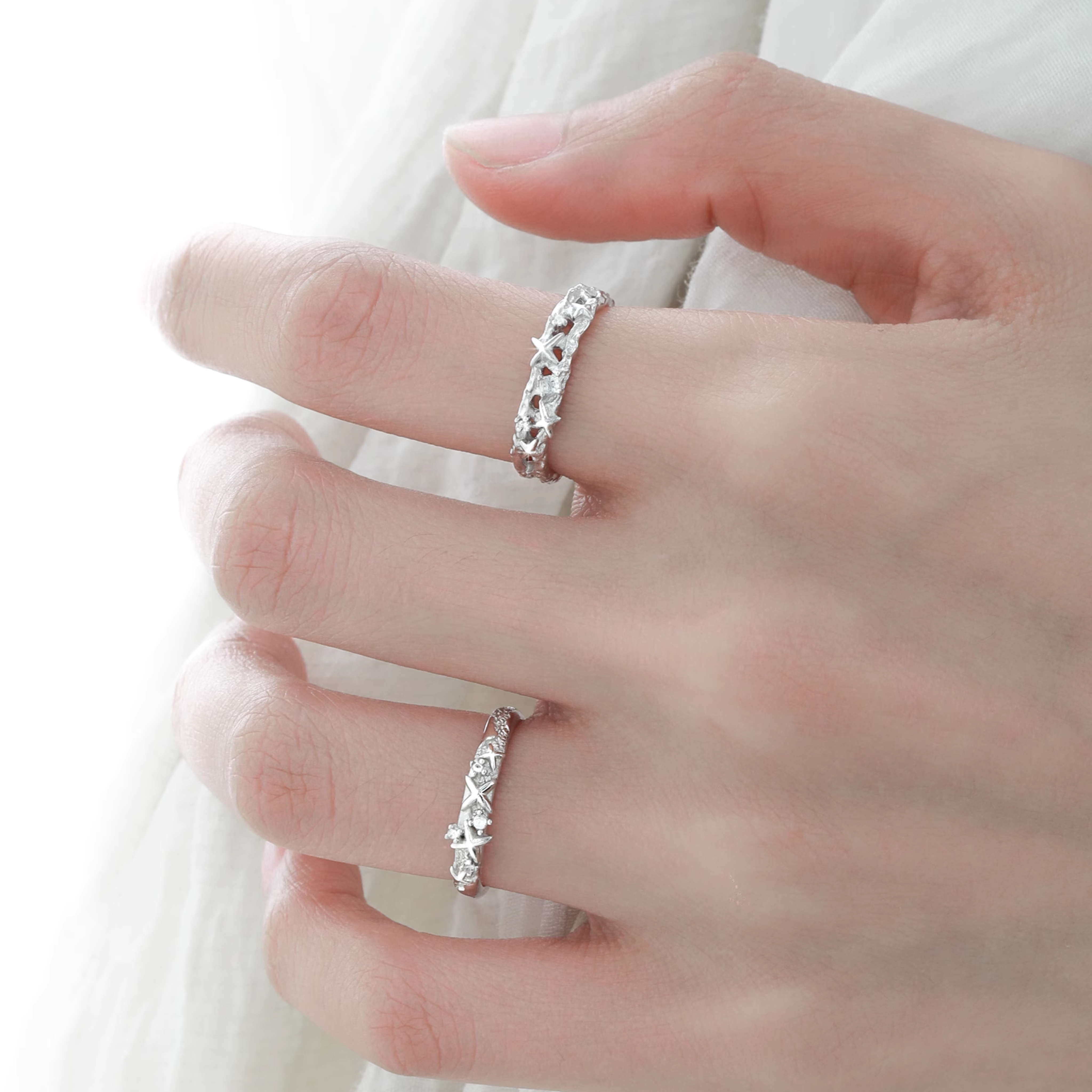 TEXTURED CROSS RING SET