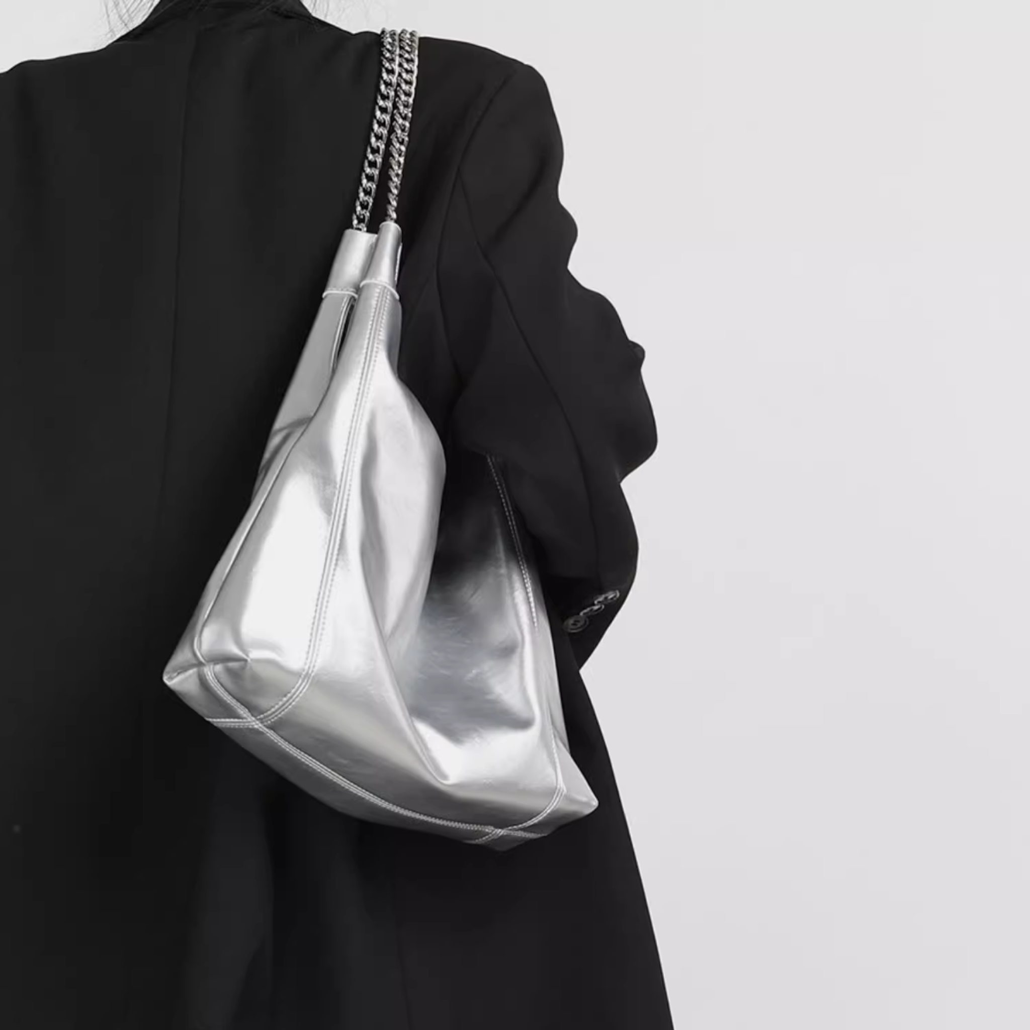 DOUBLE CHAIN SHOULDER BAG