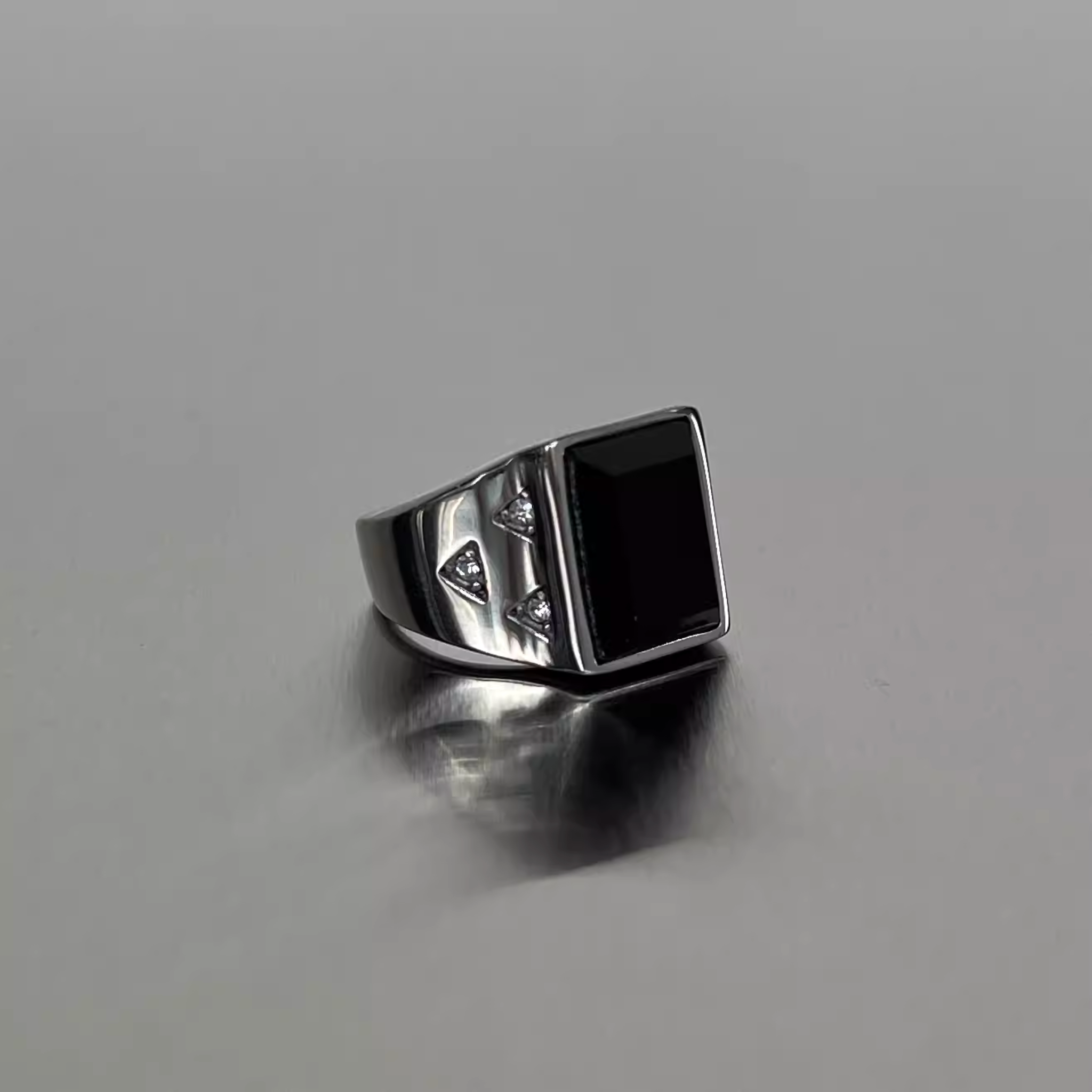 GEM STONE RING