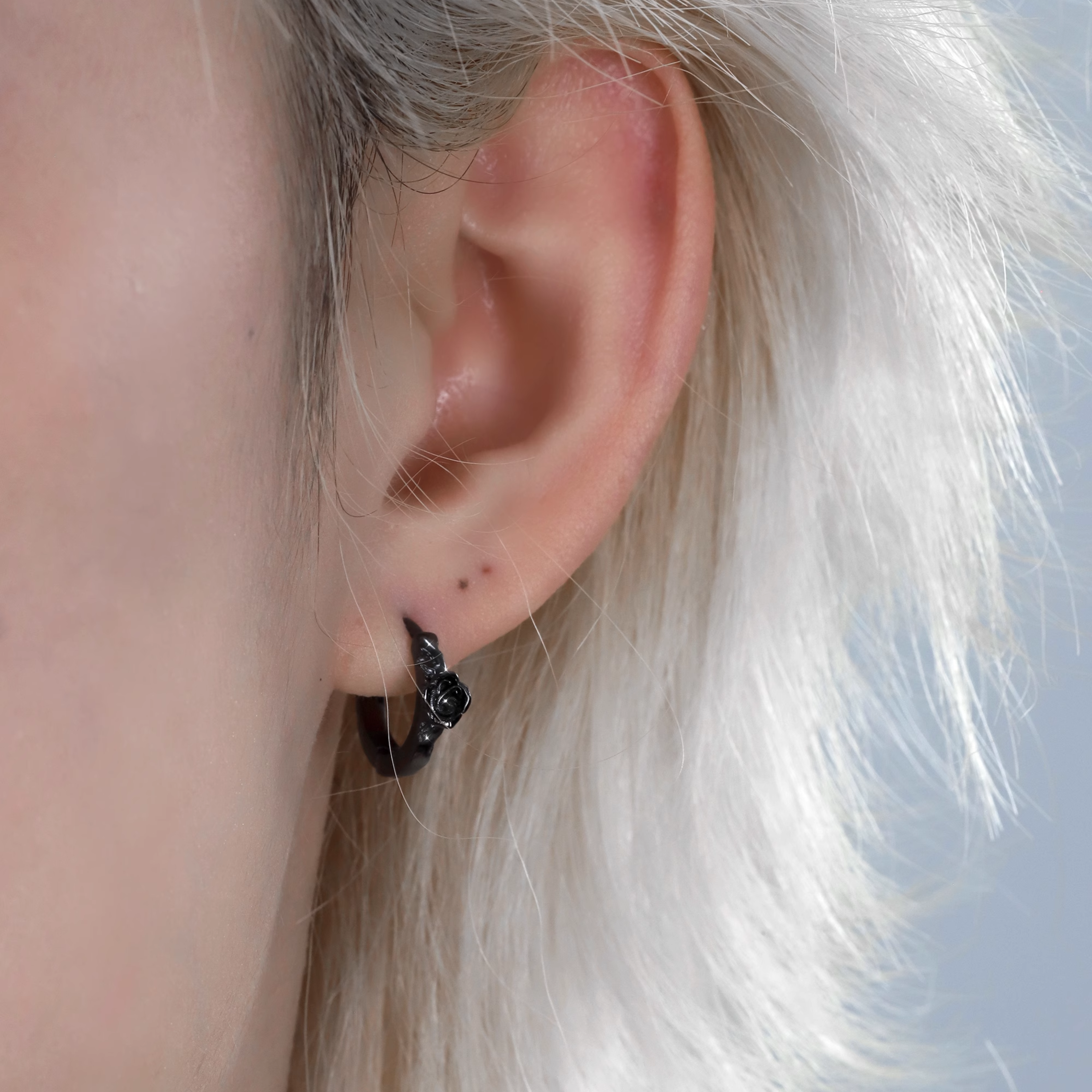 ROSE ASYMMETRY PIERCE