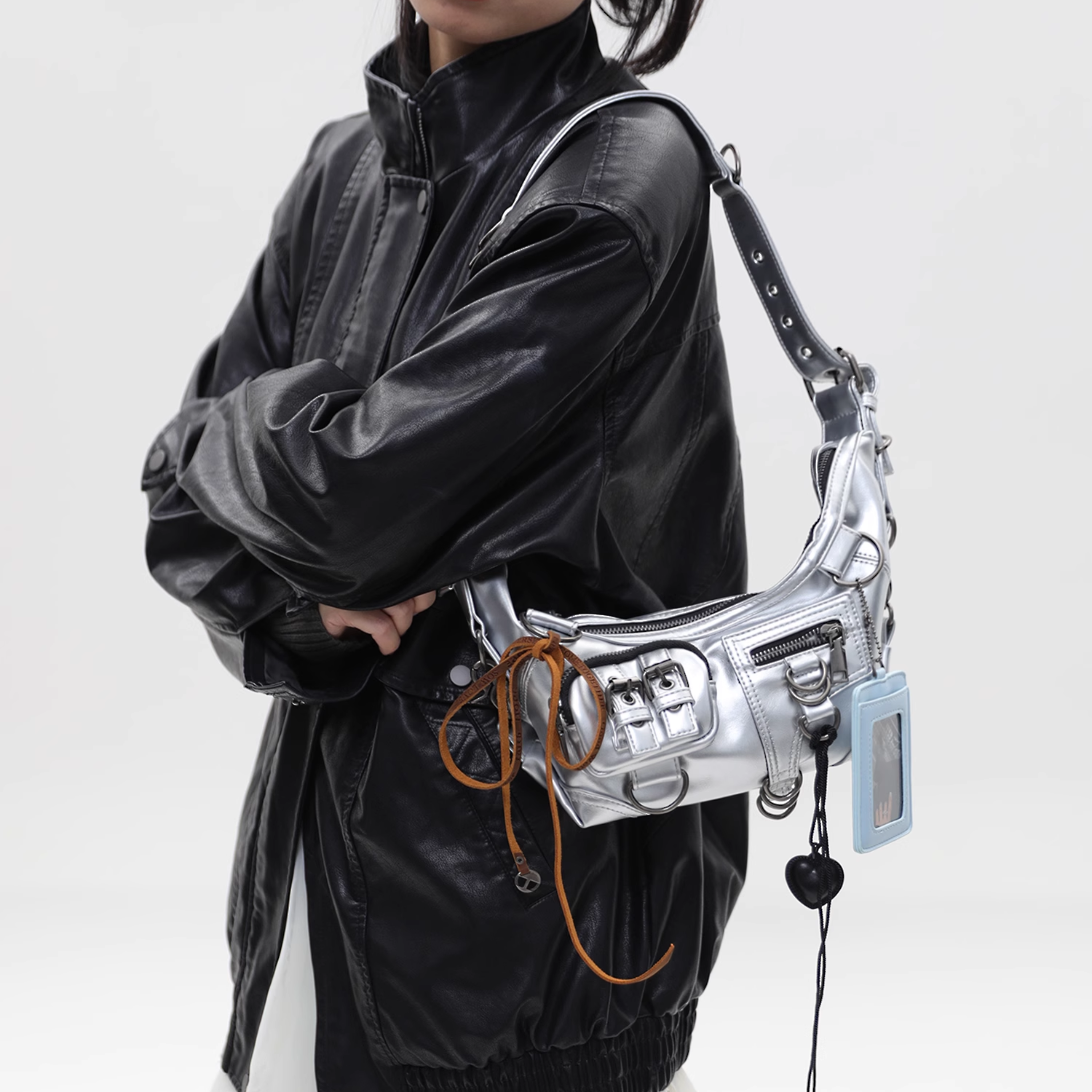 DAMAGE CROISSANT BAG