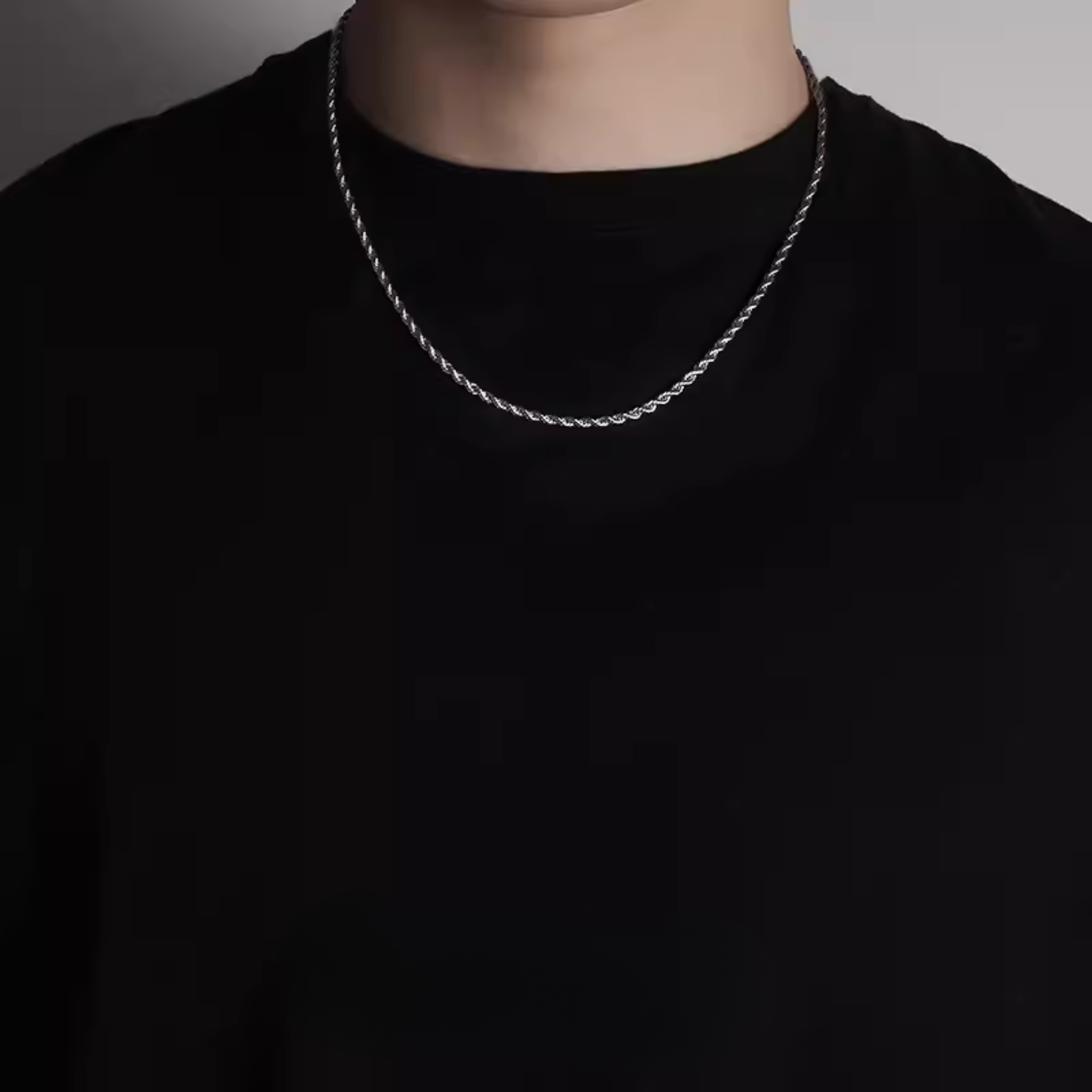 TWIST ROPE NECKLACE