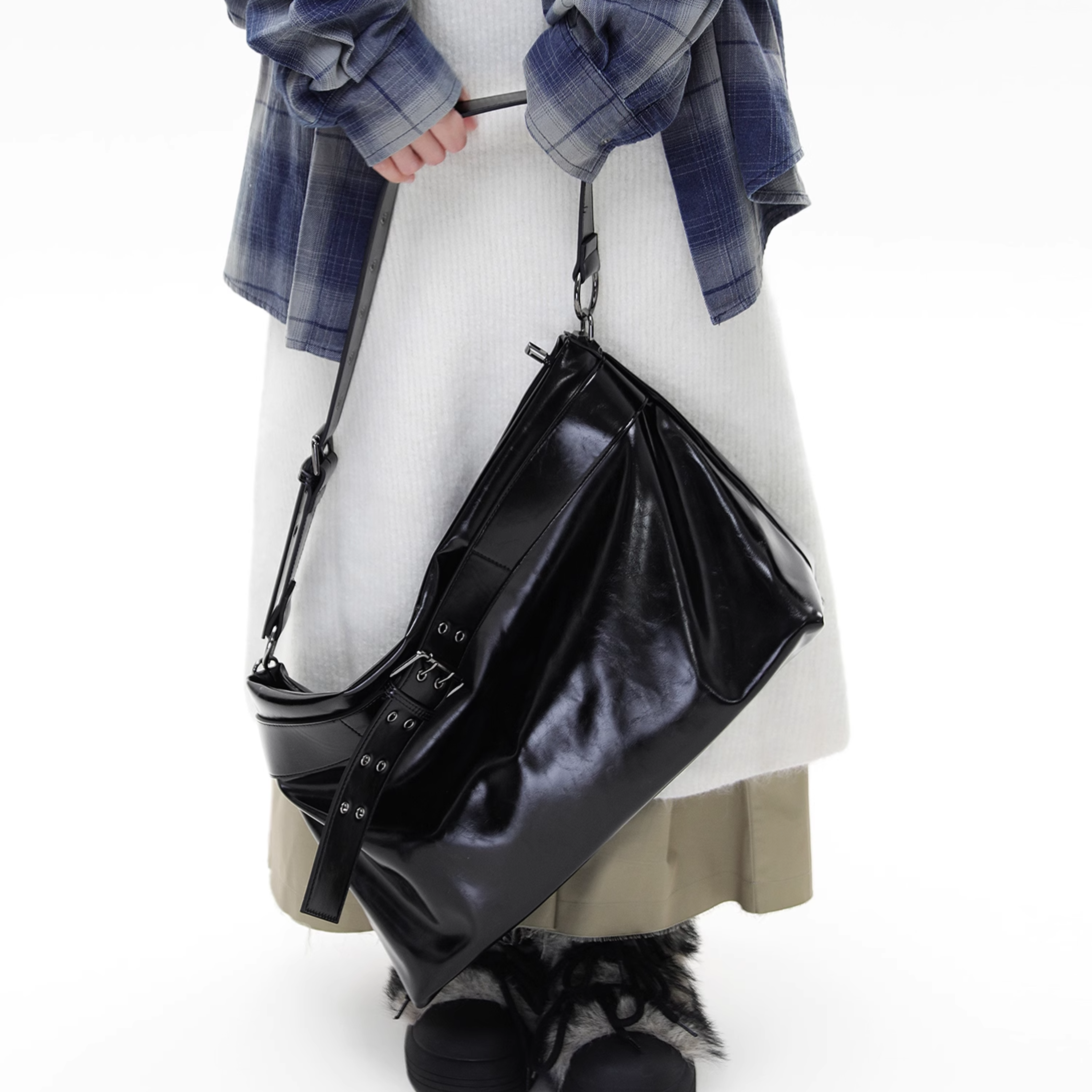 CROSS BODY BAG