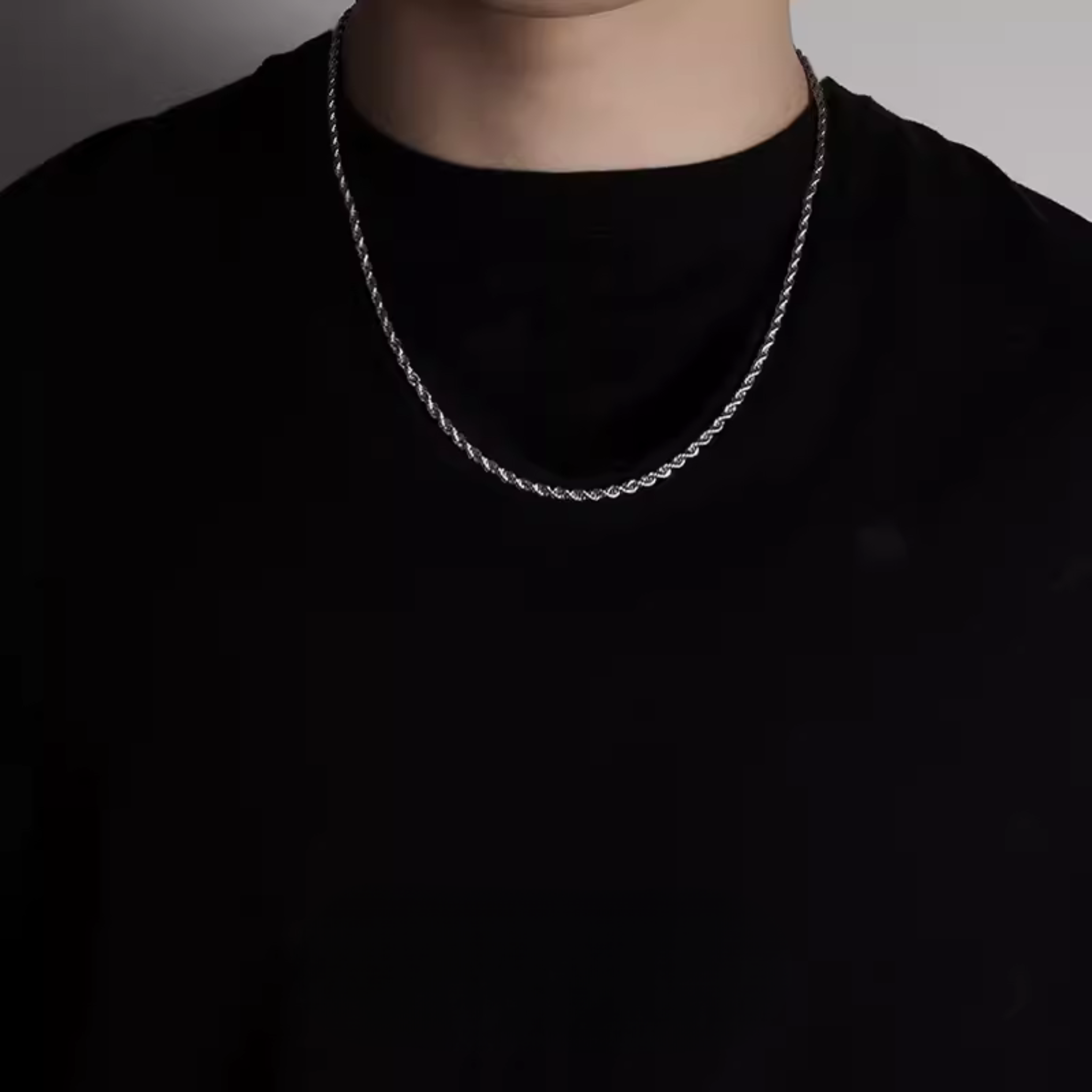 TWIST ROPE NECKLACE