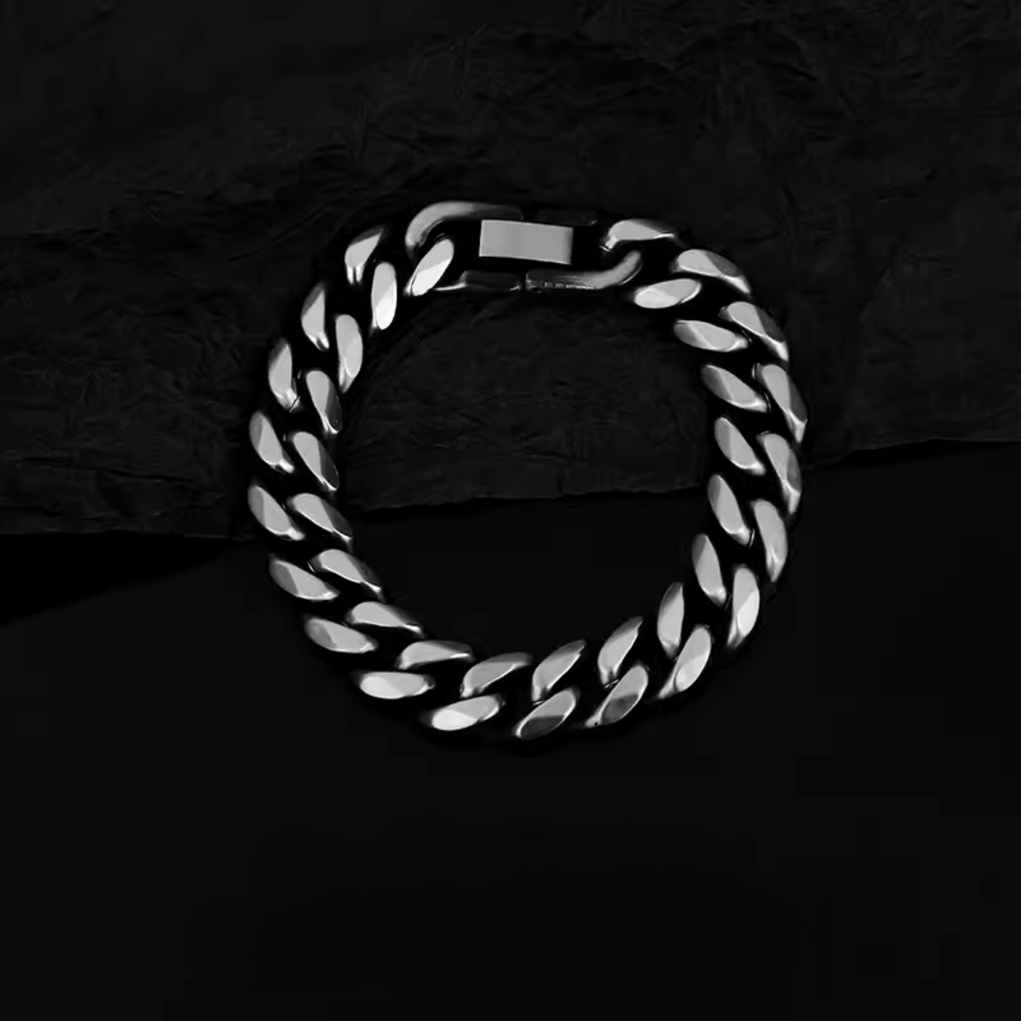 CHAIN BRACELET