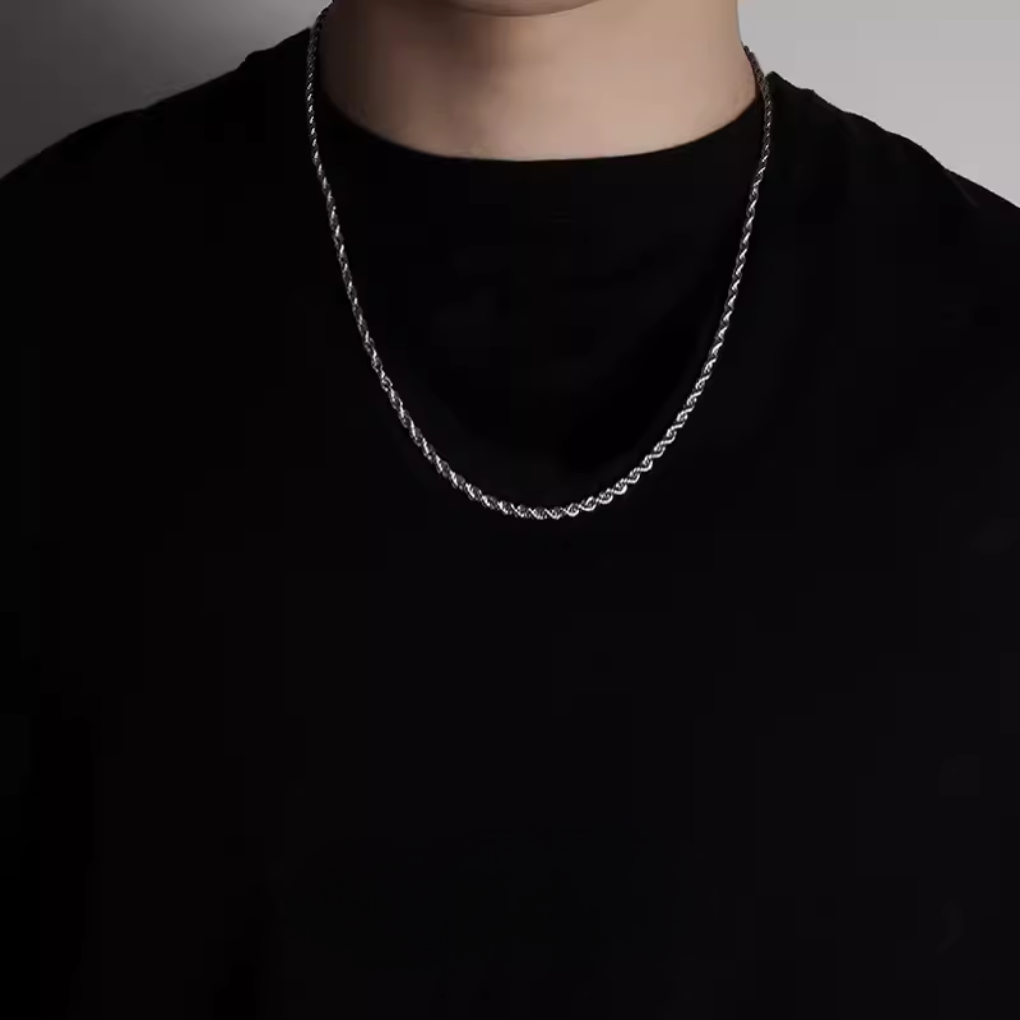 TWIST ROPE NECKLACE