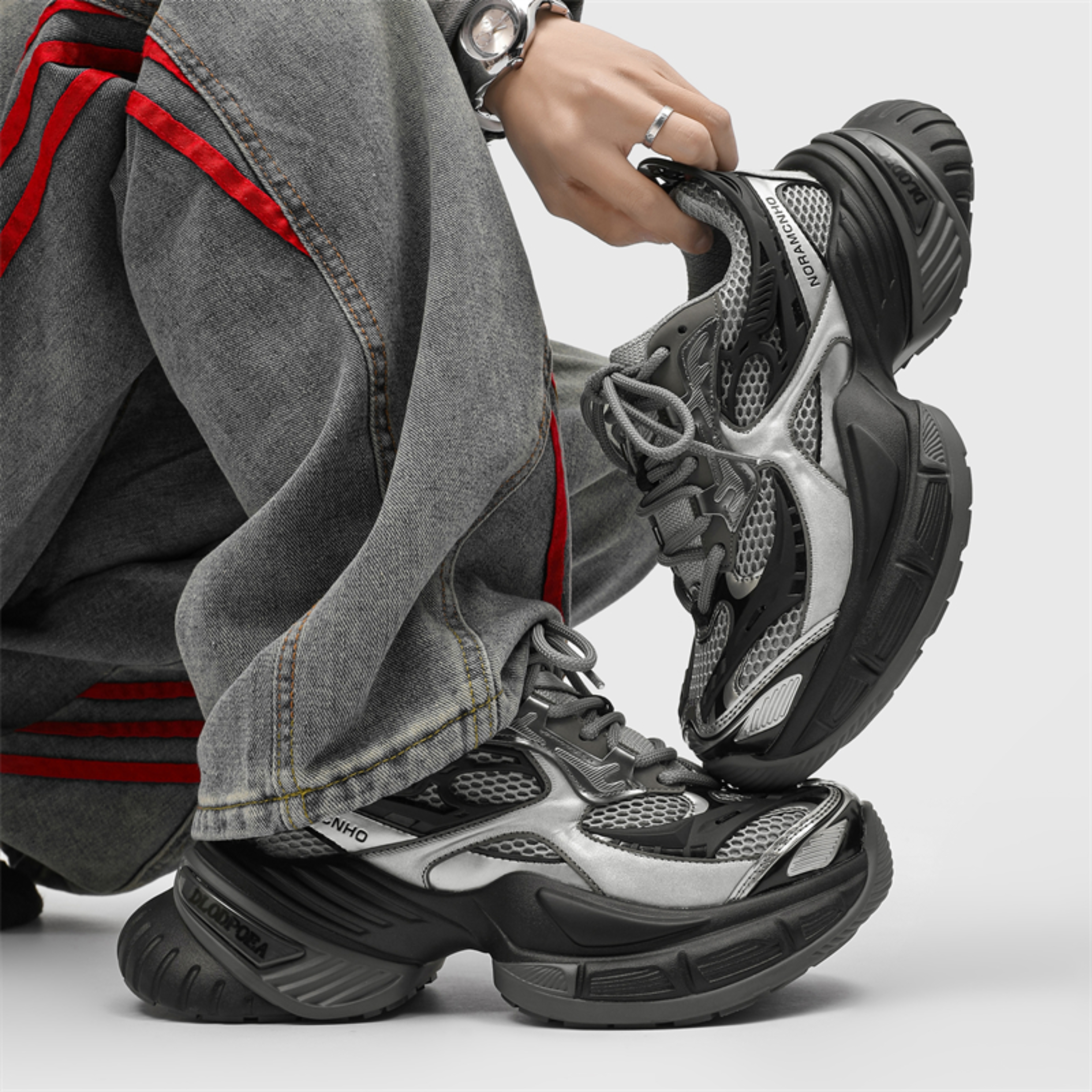 GRAVITY FLUX CHUNKY SNEAKERS / BLACK×SILVER
