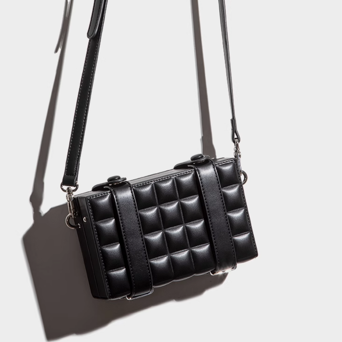 MICROFIBER LEATHER BOX SHOULDER BAG