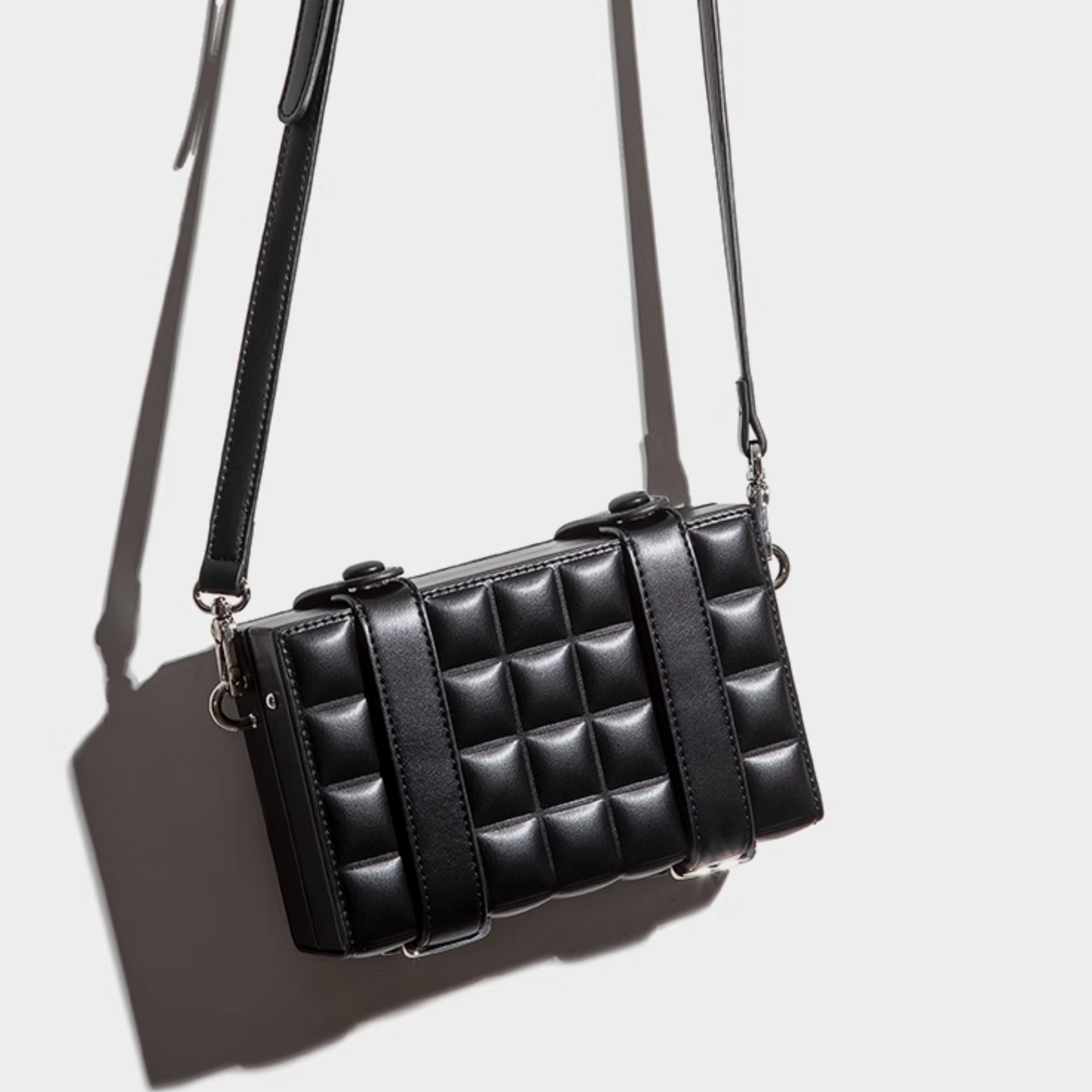 OLIVIA FENG バッグ ☑︎ MICROFIBER LEATHER MINI SHOULDER BAG BRAND：OLIVIA FENG