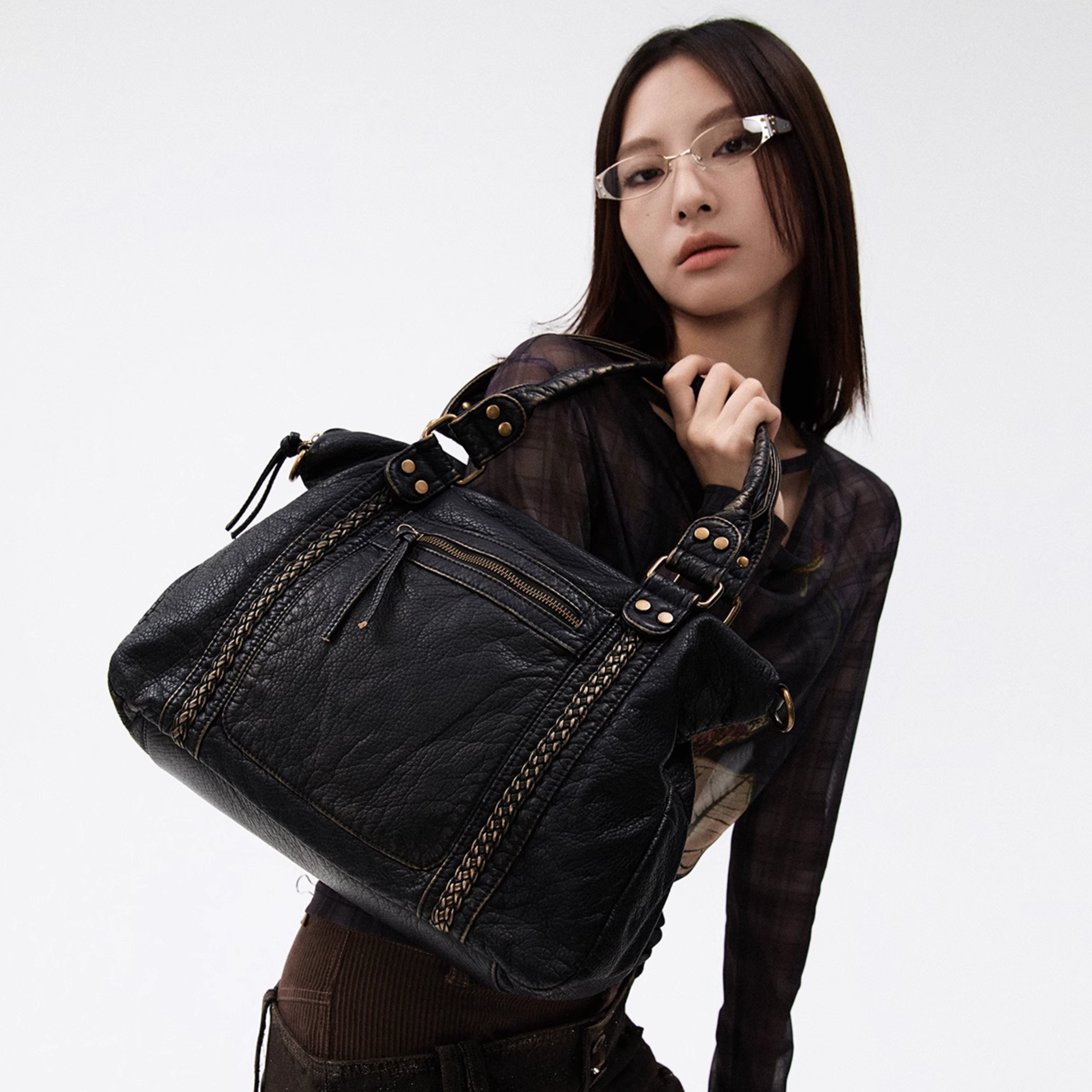 RAVELLE WOVEN EDGE BOSTON BAG