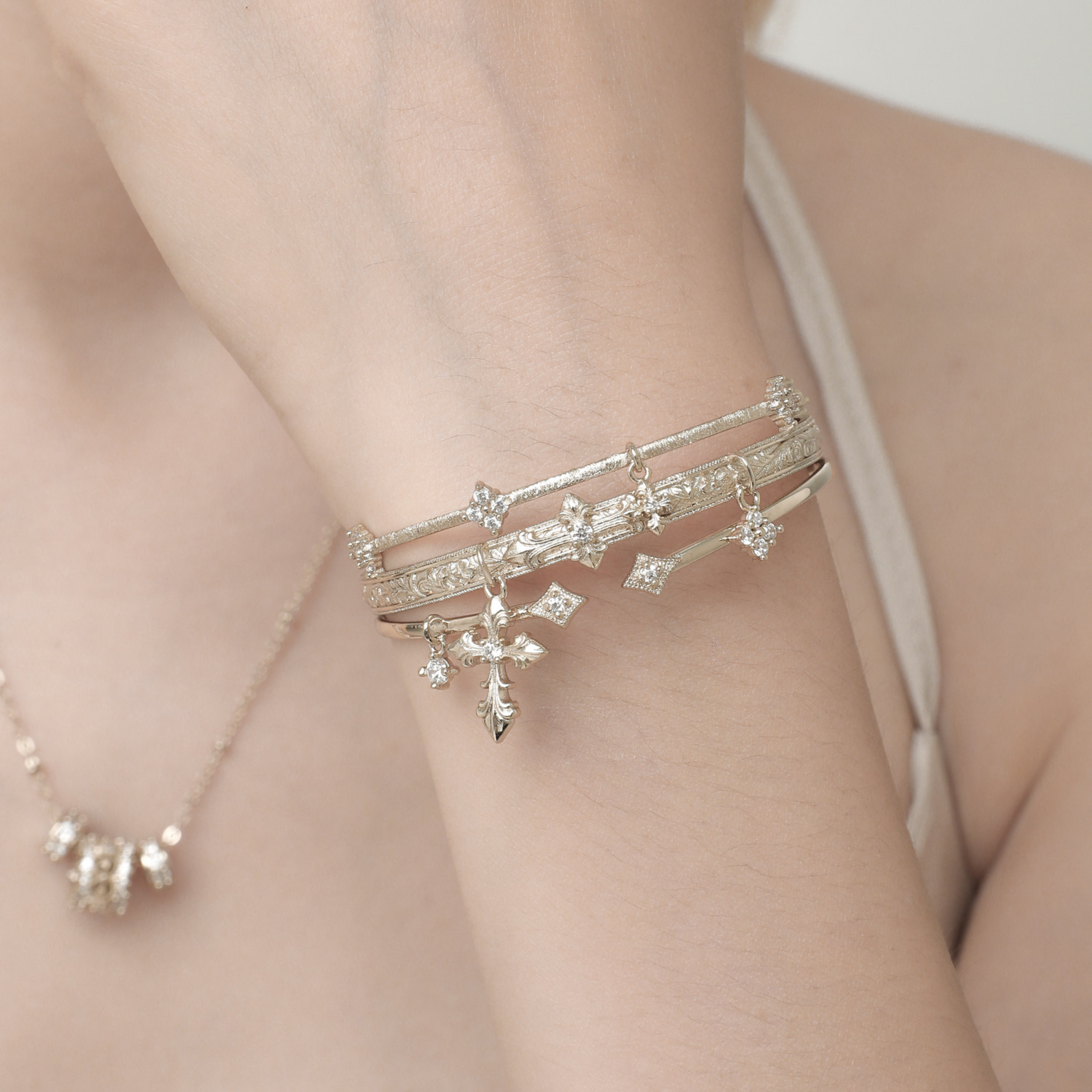 ROYAL SIGNET BANGLE[SET ITEM]
