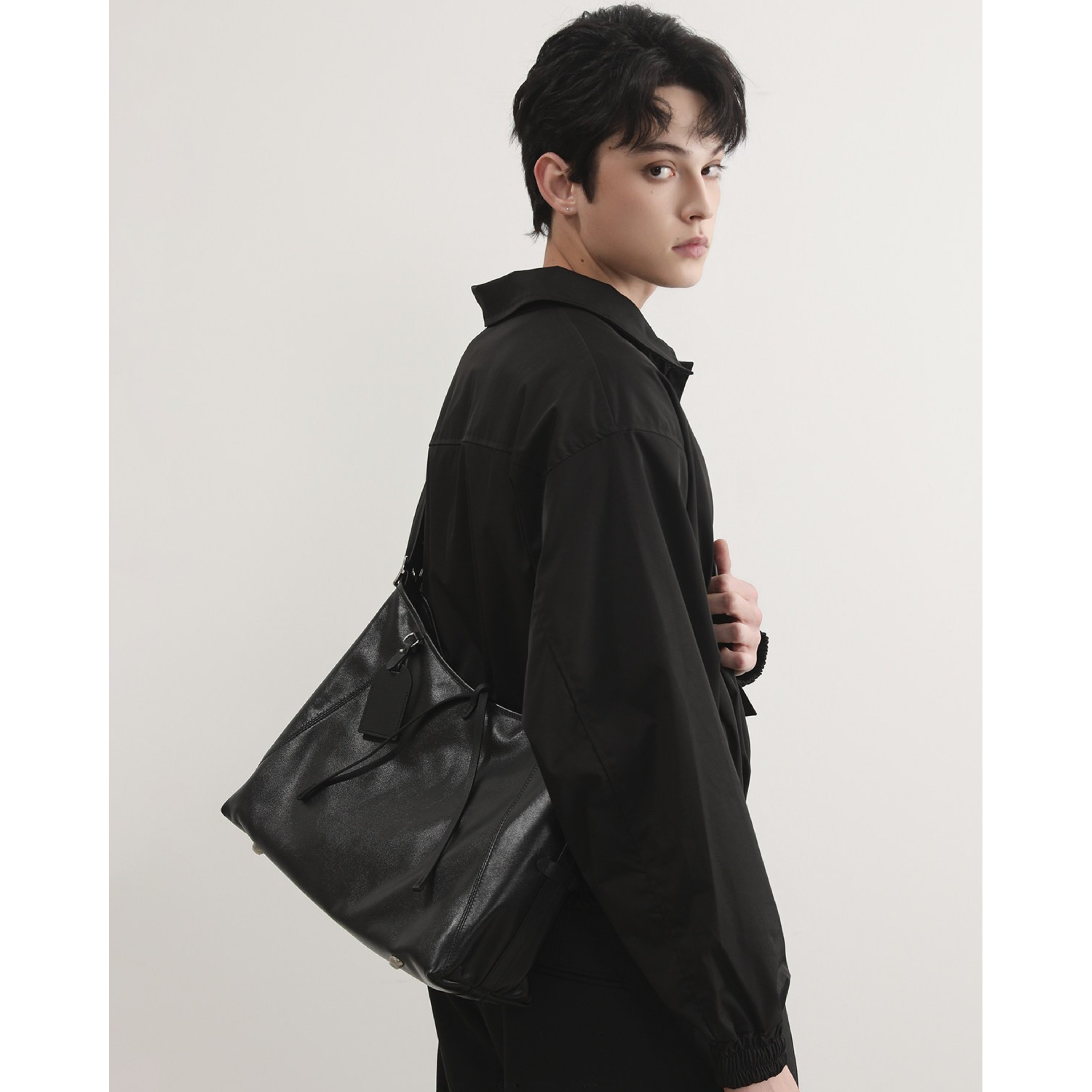 SOFT FRAME SHOULDER BAG