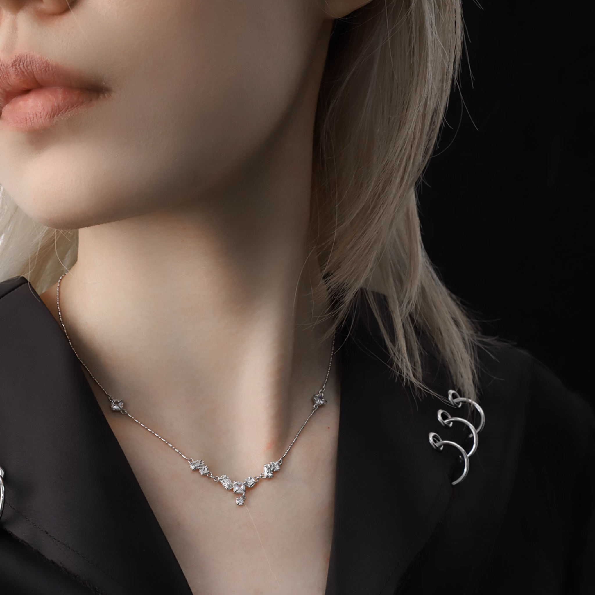 GLITCH GEM BUTTERFLY NECKLACE[SET ITEM]